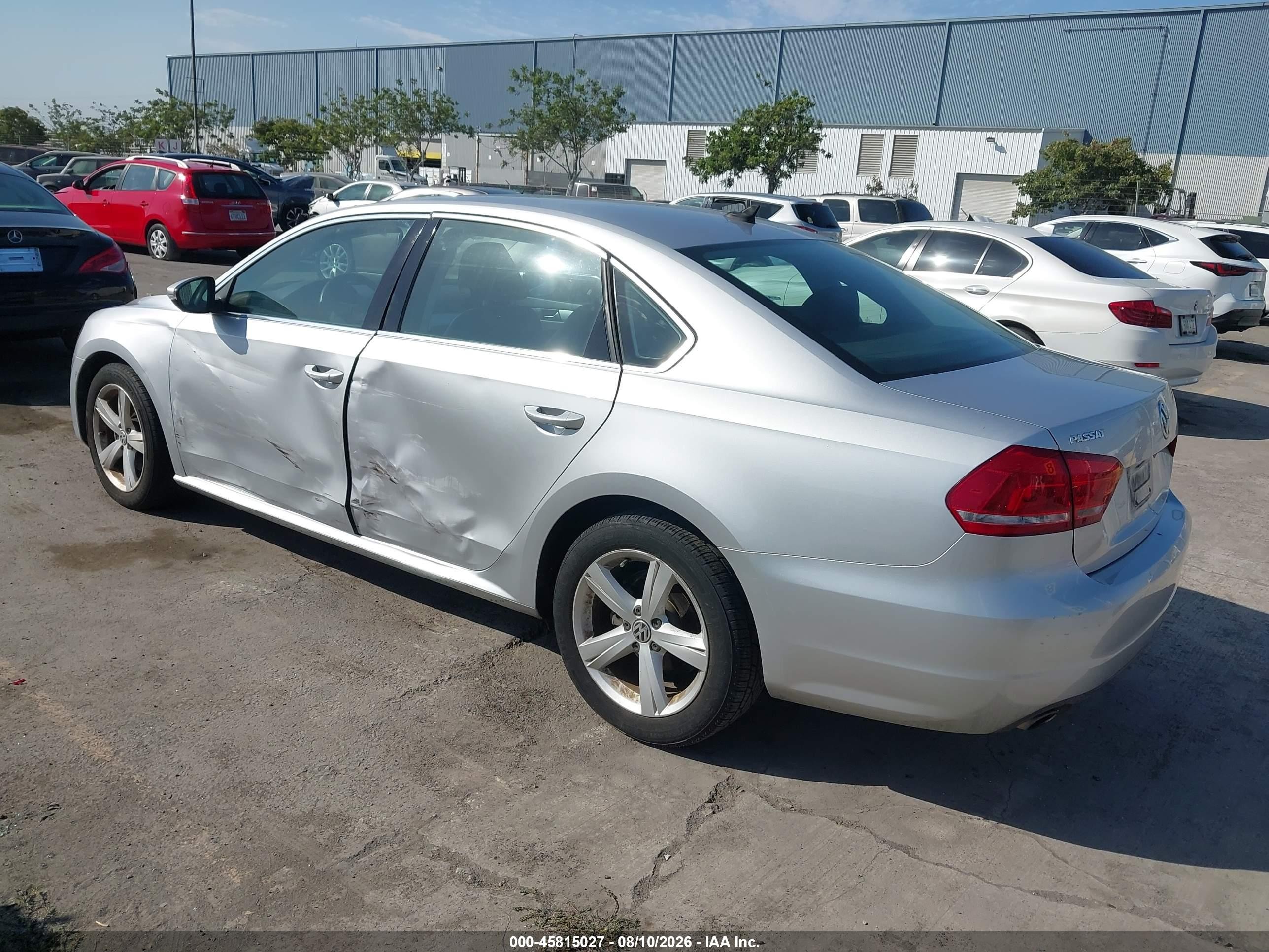2012 Volkswagen Passat 2.5l Se Silver vin: 1VWBP7A33CC066869