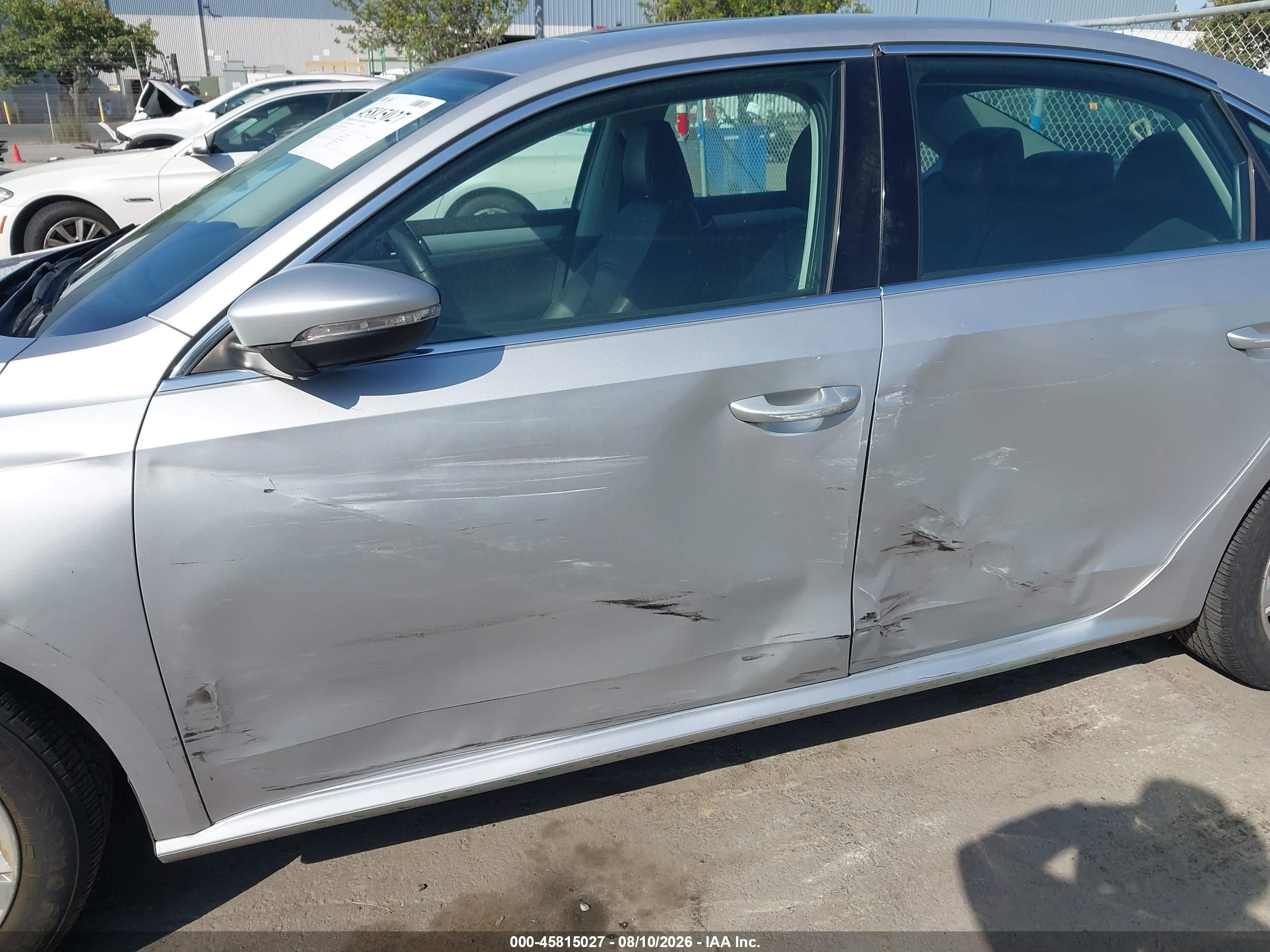 2012 Volkswagen Passat 2.5l Se Silver vin: 1VWBP7A33CC066869
