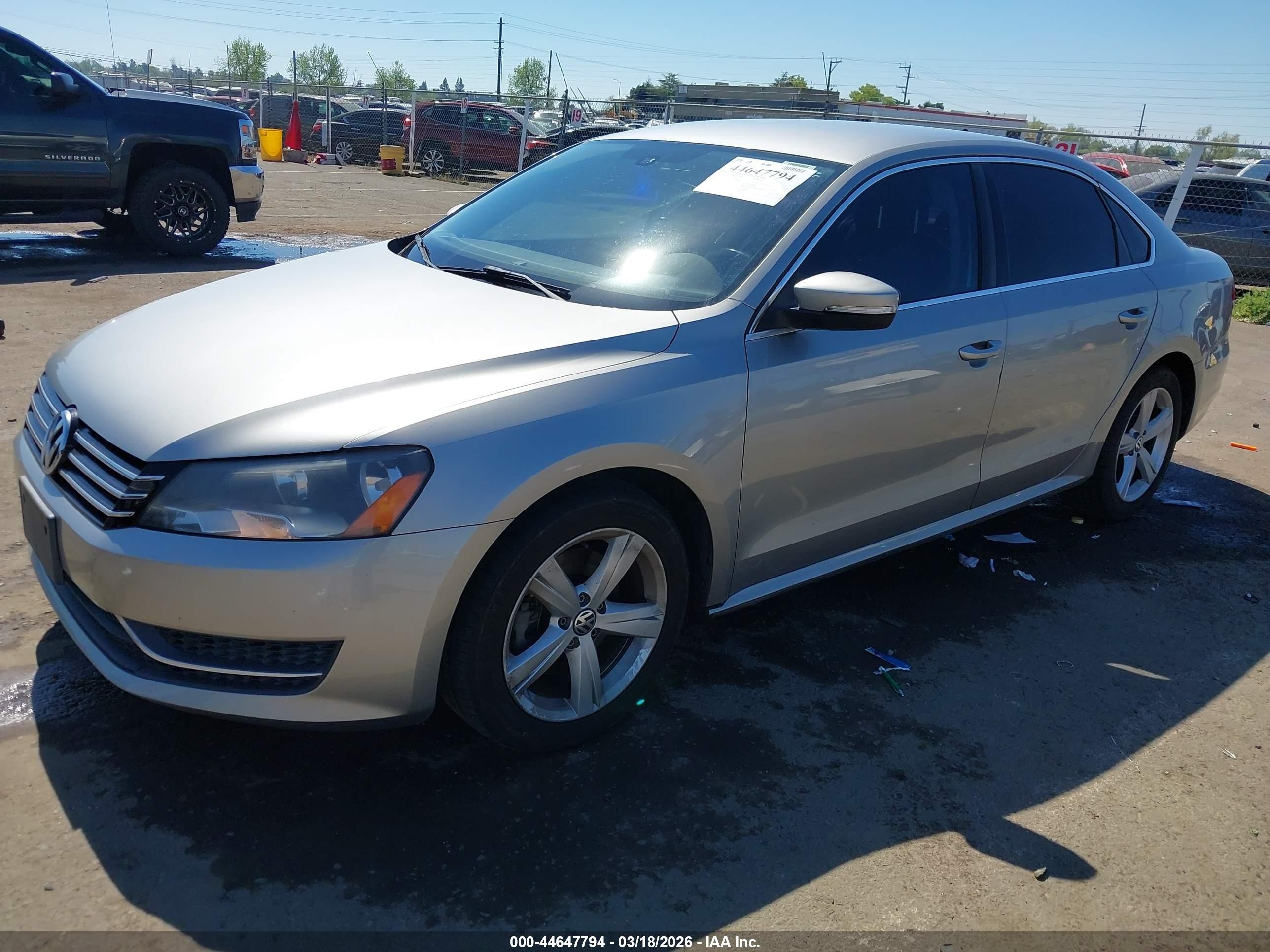 2012 Volkswagen Passat 2.5l Se Silver vin: 1VWBP7A33CC076978