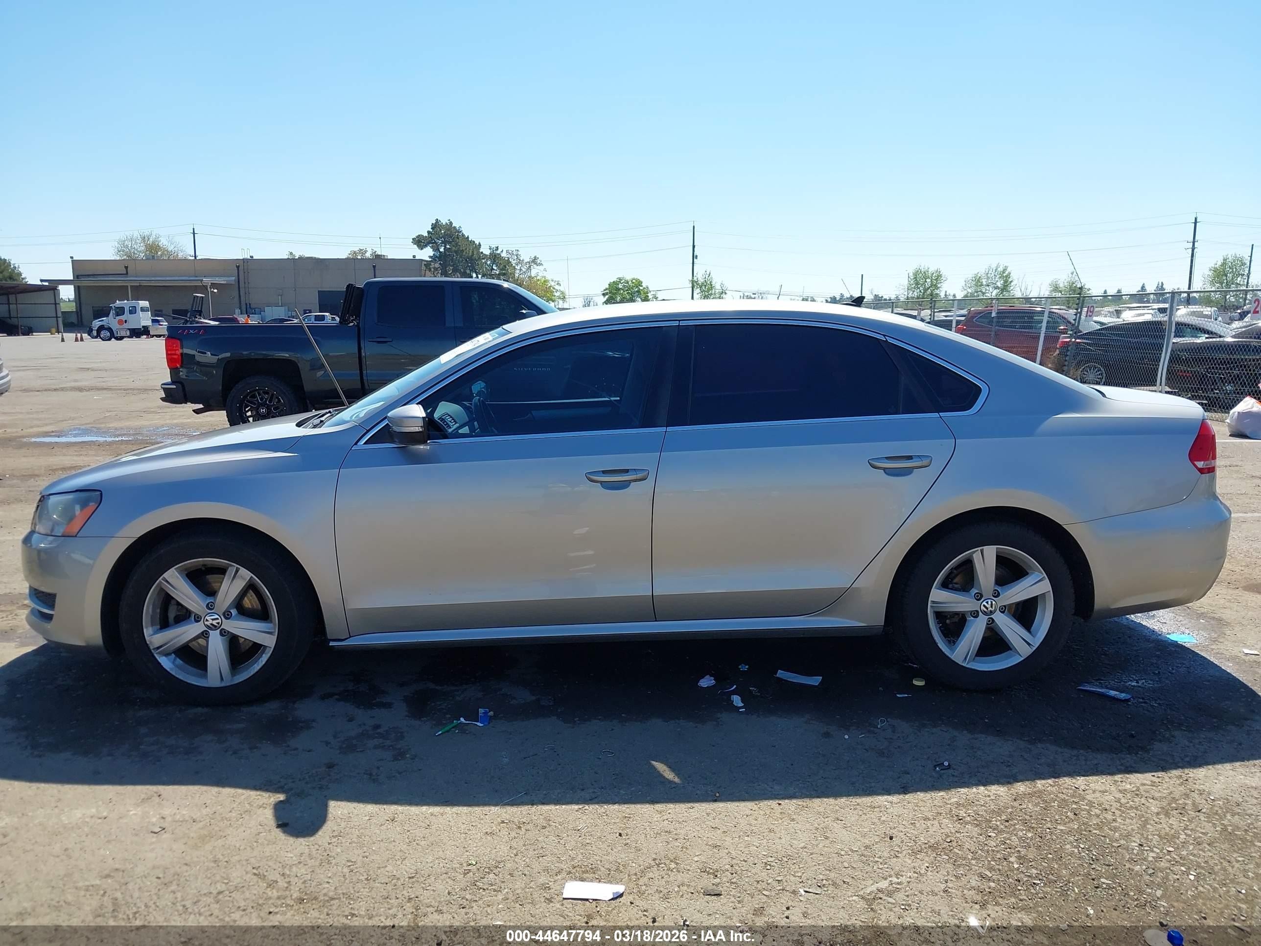 2012 Volkswagen Passat 2.5l Se Silver vin: 1VWBP7A33CC076978