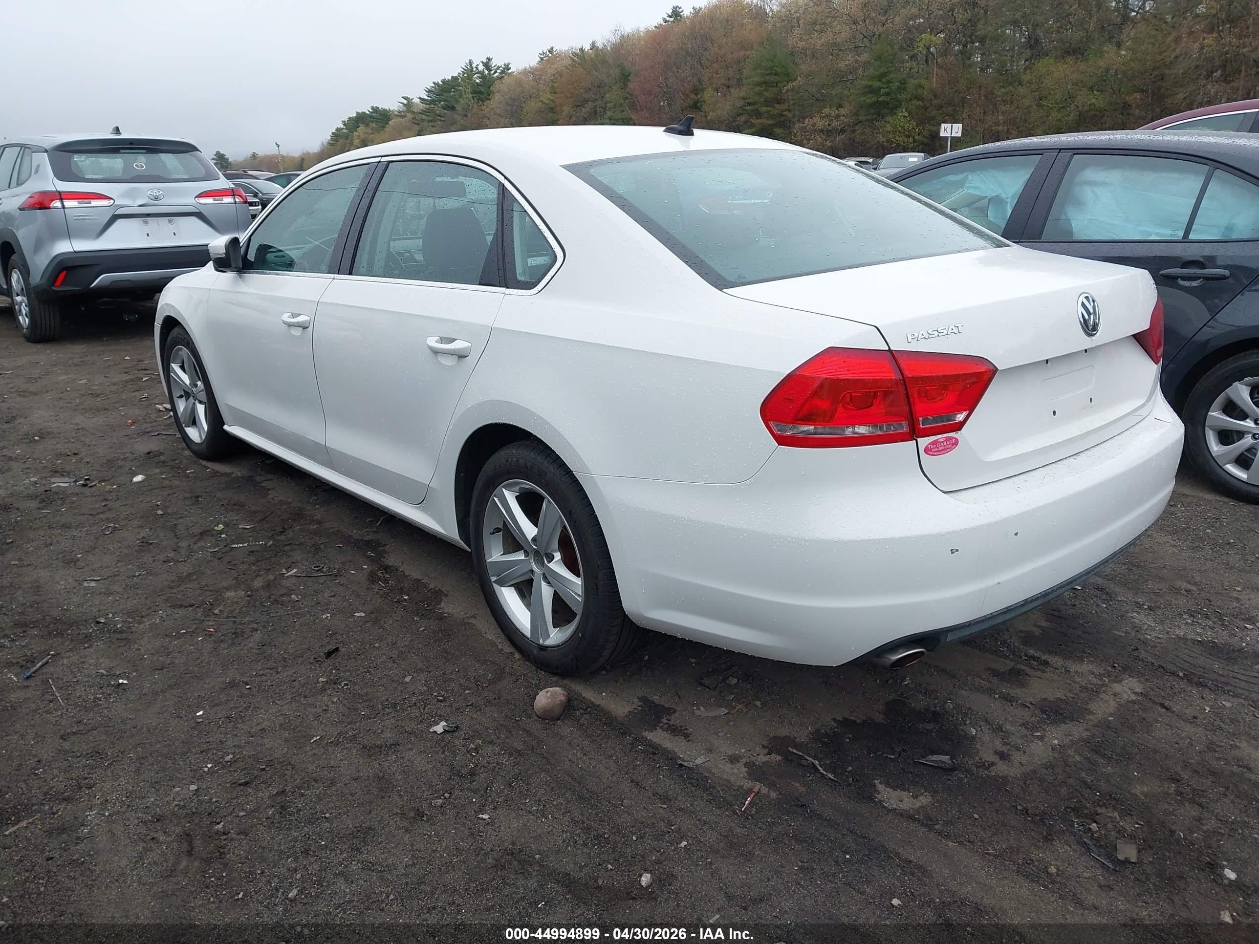 2013 Volkswagen Passat 2.5l Se White vin: 1VWBP7A33DC001957