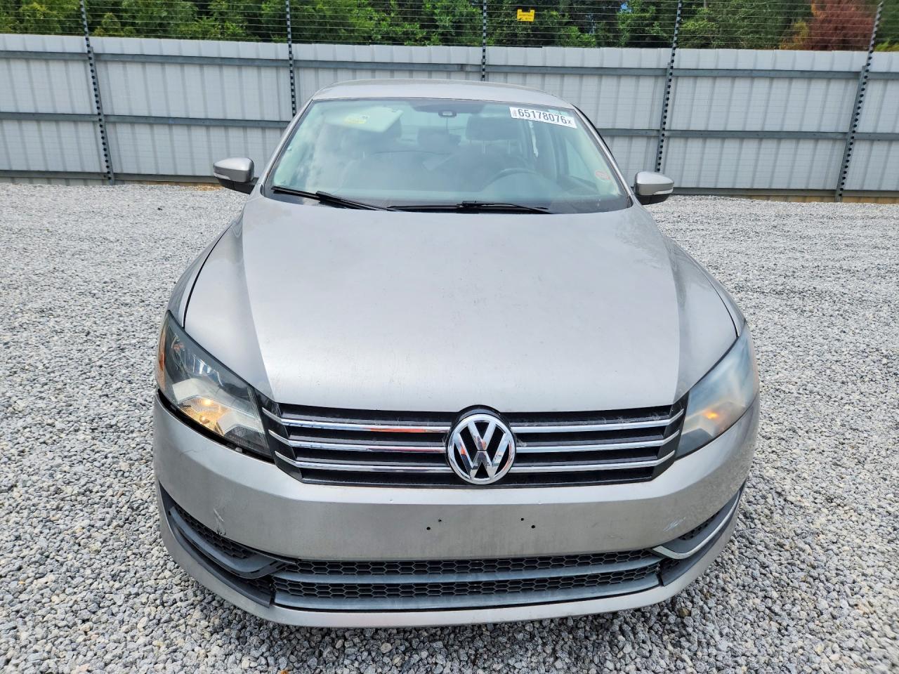 2013 Volkswagen Passat Se Silver vin: 1VWBP7A33DC008374