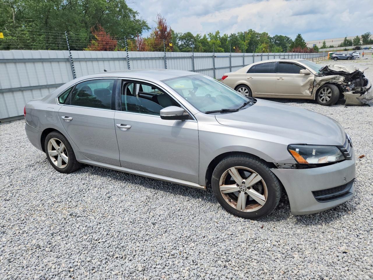 2013 Volkswagen Passat Se Silver vin: 1VWBP7A33DC008374