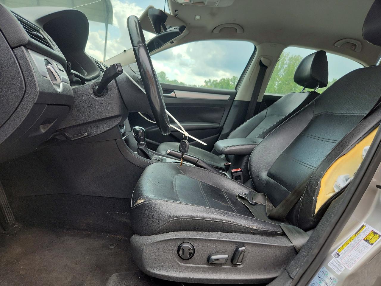 2013 Volkswagen Passat Se Silver vin: 1VWBP7A33DC008374