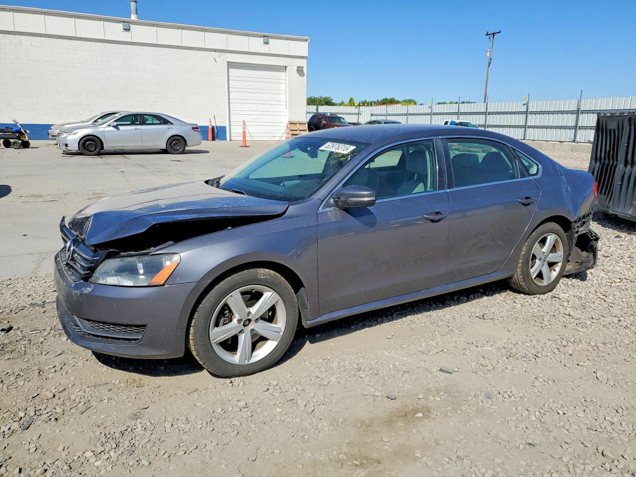 2013 Volkswagen Passat Se Gray vin: 1VWBP7A33DC014398