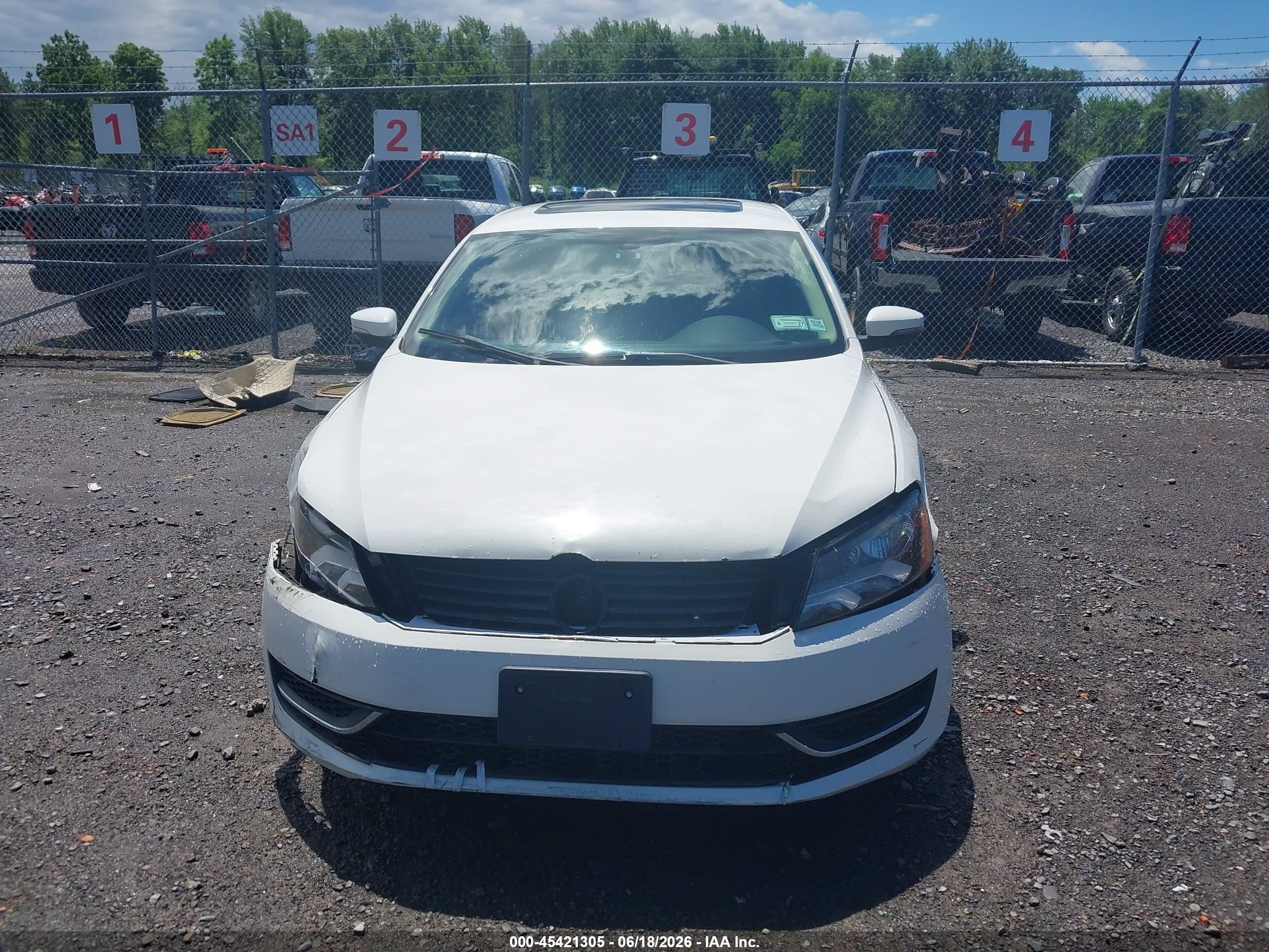 2013 Volkswagen Passat 2.5l Se White vin: 1VWBP7A33DC033792