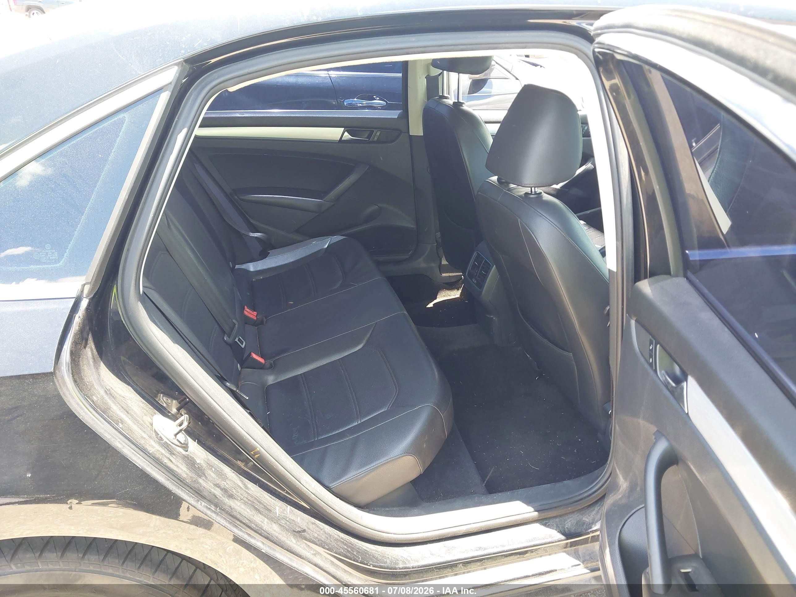 2013 Volkswagen Passat 2.5l Se Black vin: 1VWBP7A33DC037003