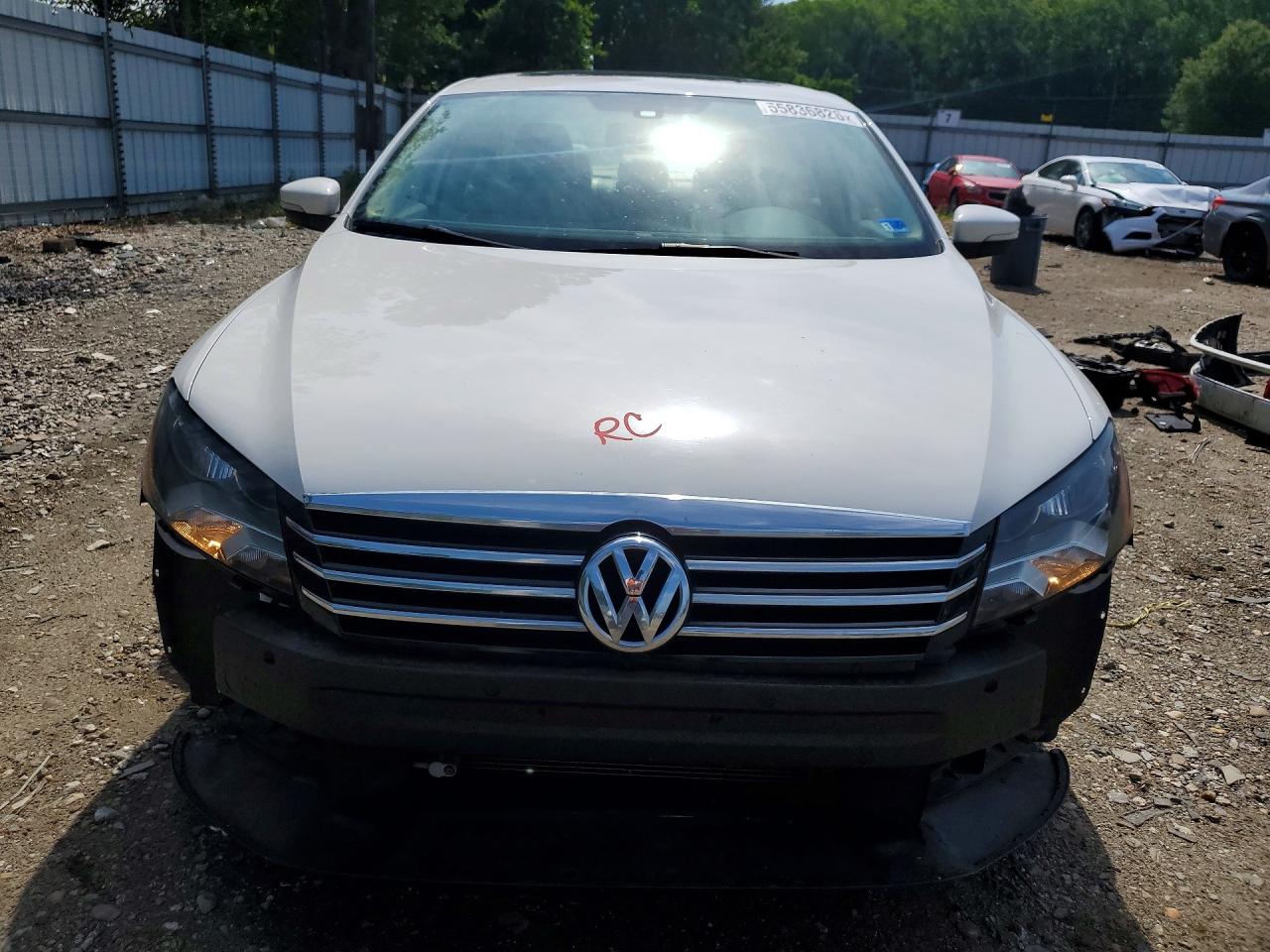 2013 Volkswagen Passat Se White vin: 1VWBP7A33DC046090