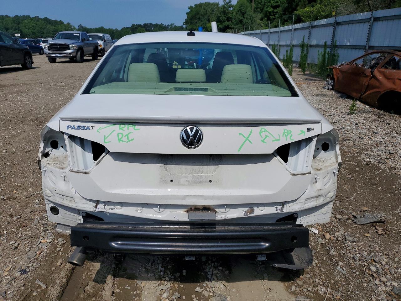 2013 Volkswagen Passat Se White vin: 1VWBP7A33DC046090