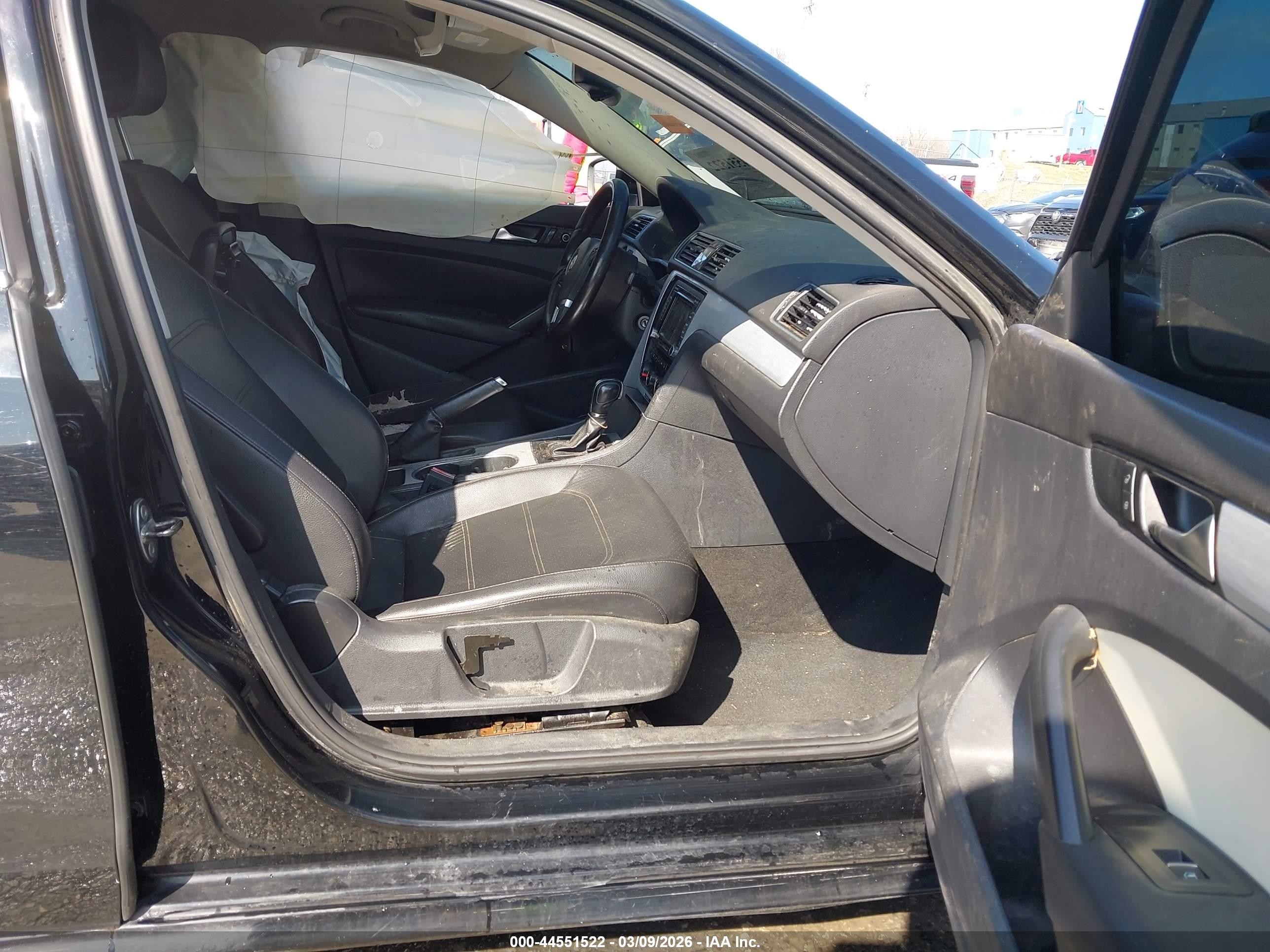 2013 Volkswagen Passat 2.5l Se Черный vin: 1VWBP7A33DC058935