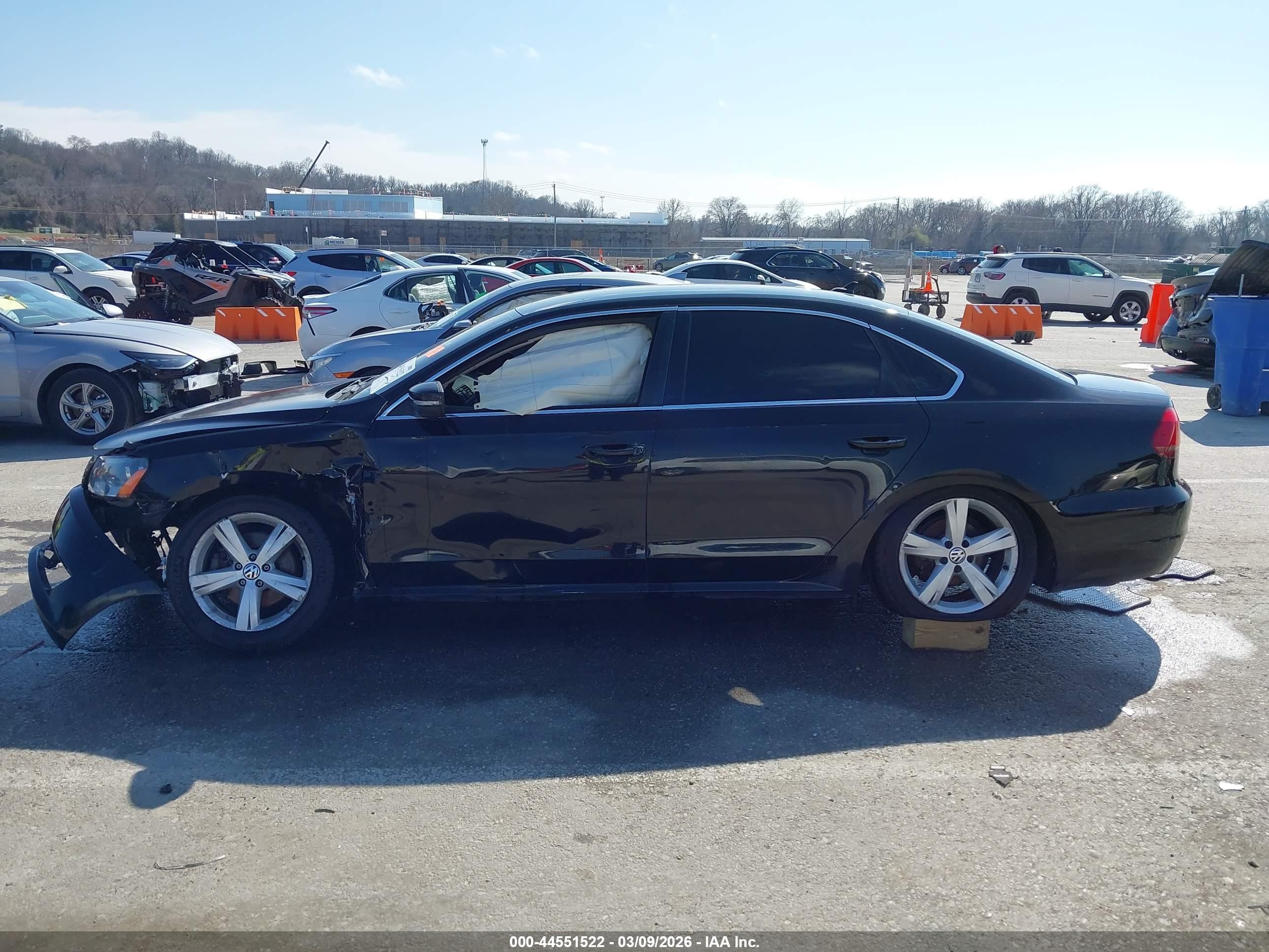 2013 Volkswagen Passat 2.5l Se Черный vin: 1VWBP7A33DC058935