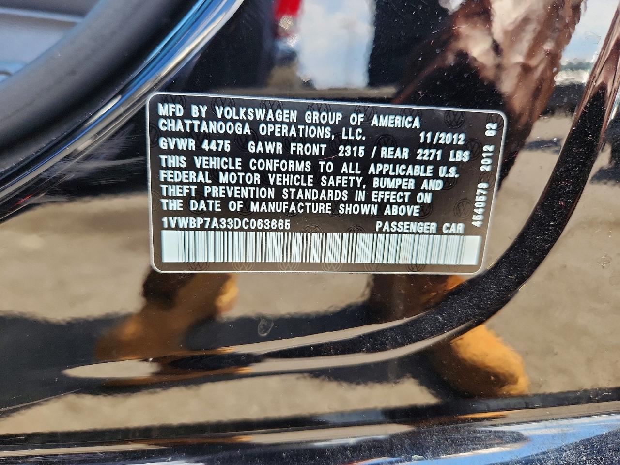 2013 Volkswagen Passat Se Black vin: 1VWBP7A33DC063665