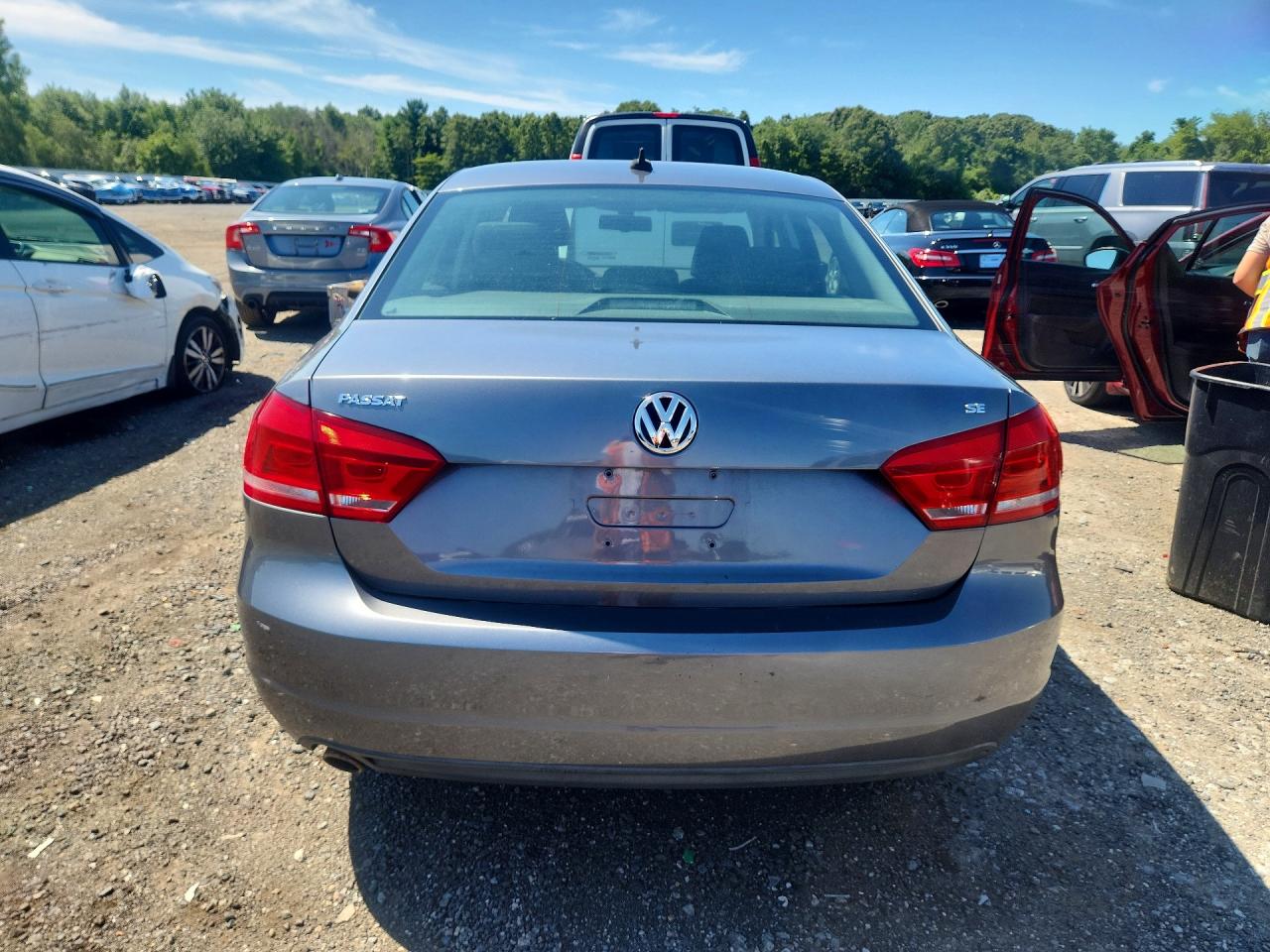 2013 Volkswagen Passat Se Gray vin: 1VWBP7A33DC063830