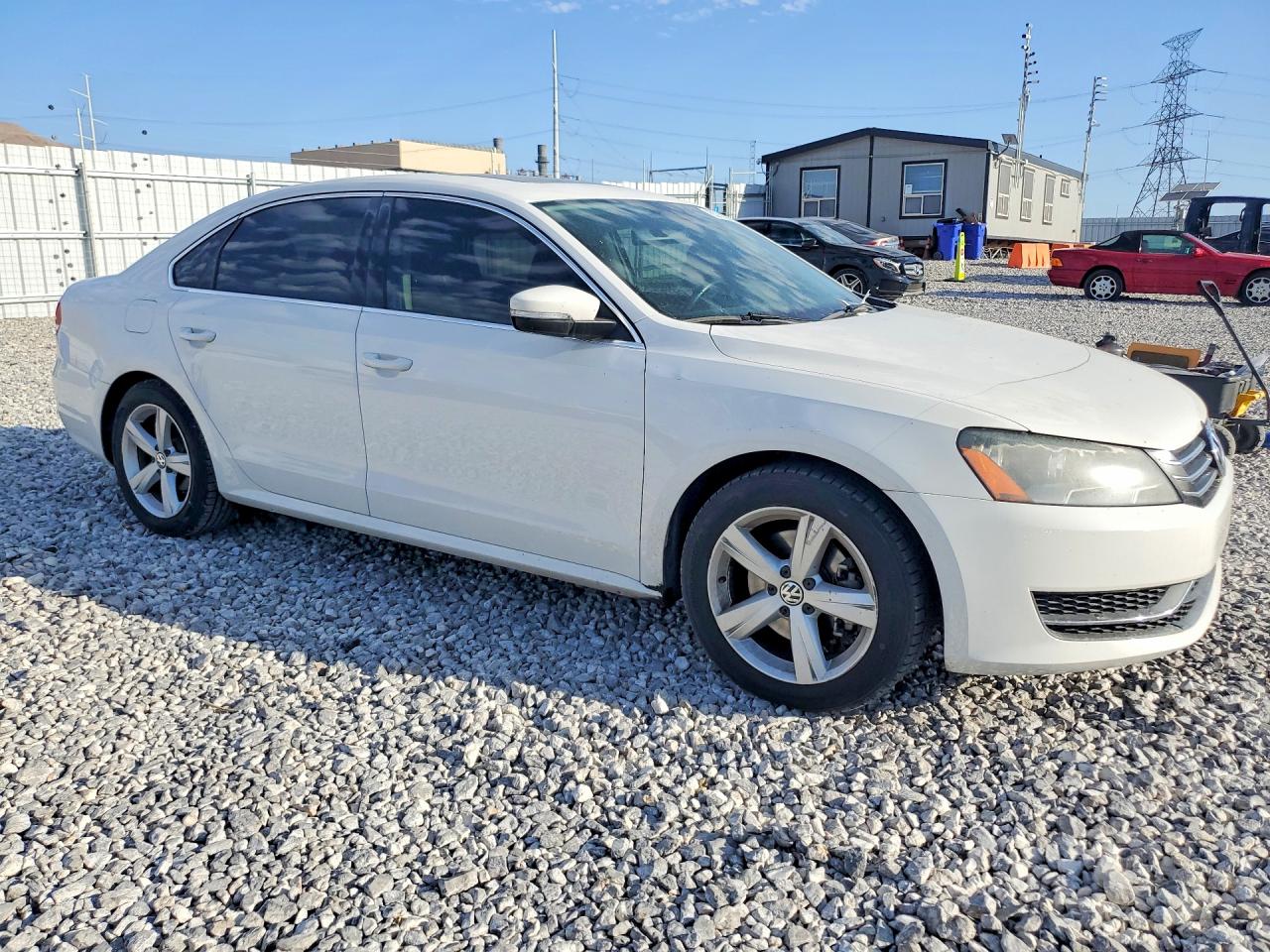 2013 Volkswagen Passat Se White vin: 1VWBP7A33DC108720