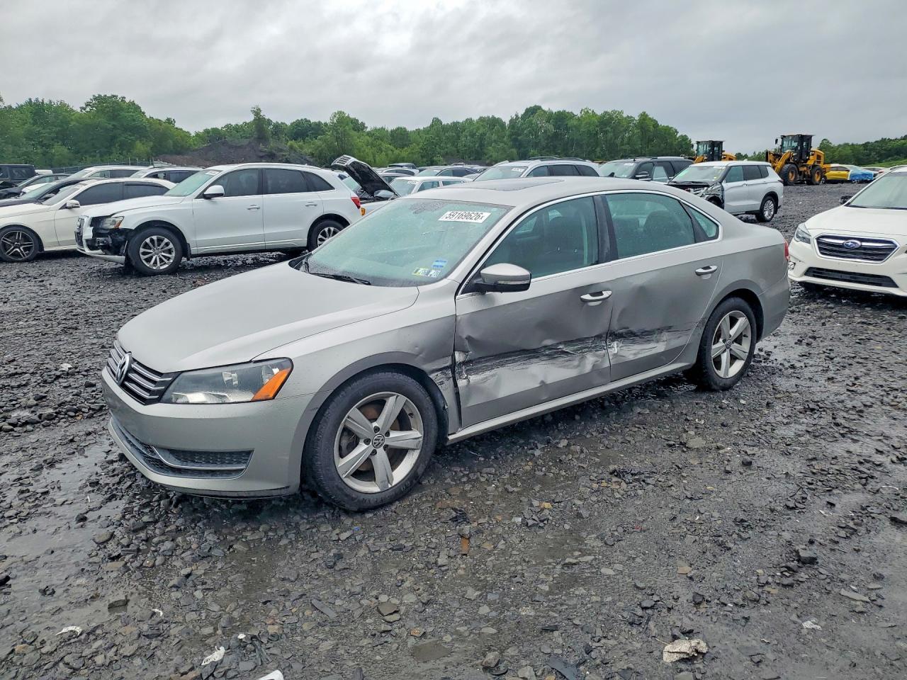 2013 Volkswagen Passat Se Silver vin: 1VWBP7A33DC109527