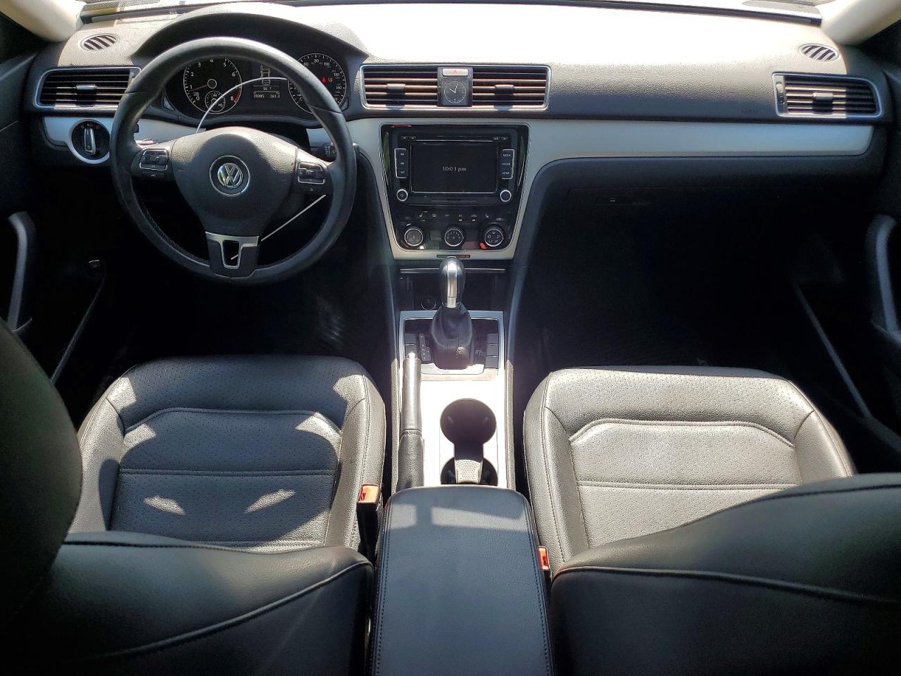 2013 Volkswagen Passat Se Black vin: 1VWBP7A33DC111133