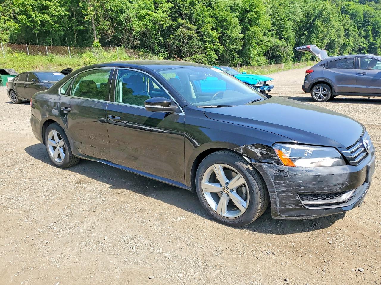 2013 Volkswagen Passat Se Black vin: 1VWBP7A33DC111133