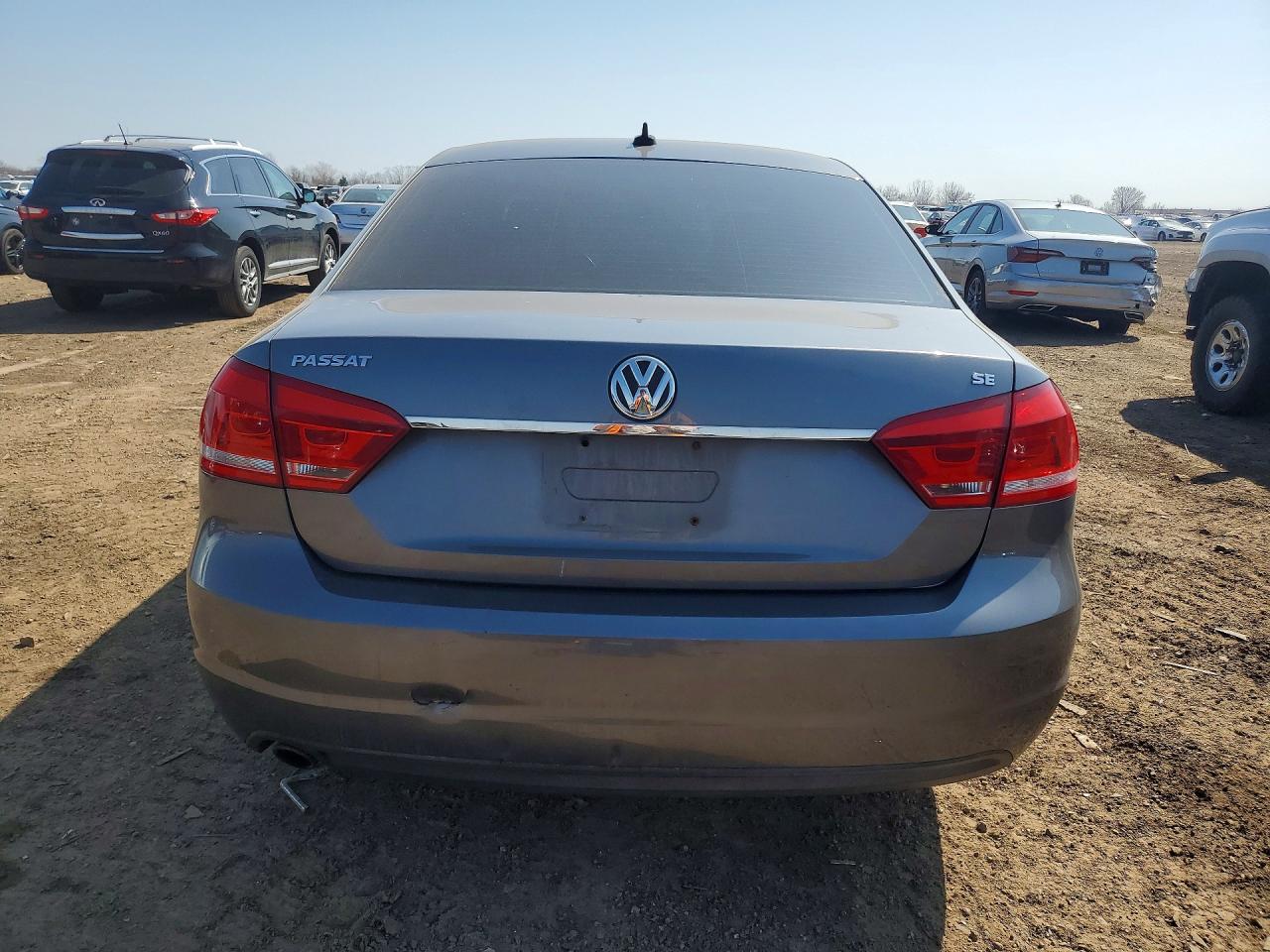 2013 Volkswagen Passat Se Gray vin: 1VWBP7A33DC117935
