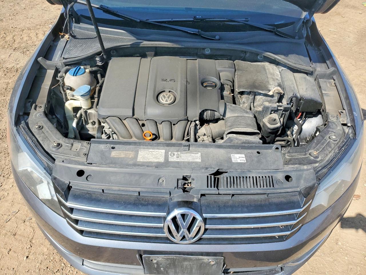2013 Volkswagen Passat Se Gray vin: 1VWBP7A33DC117935