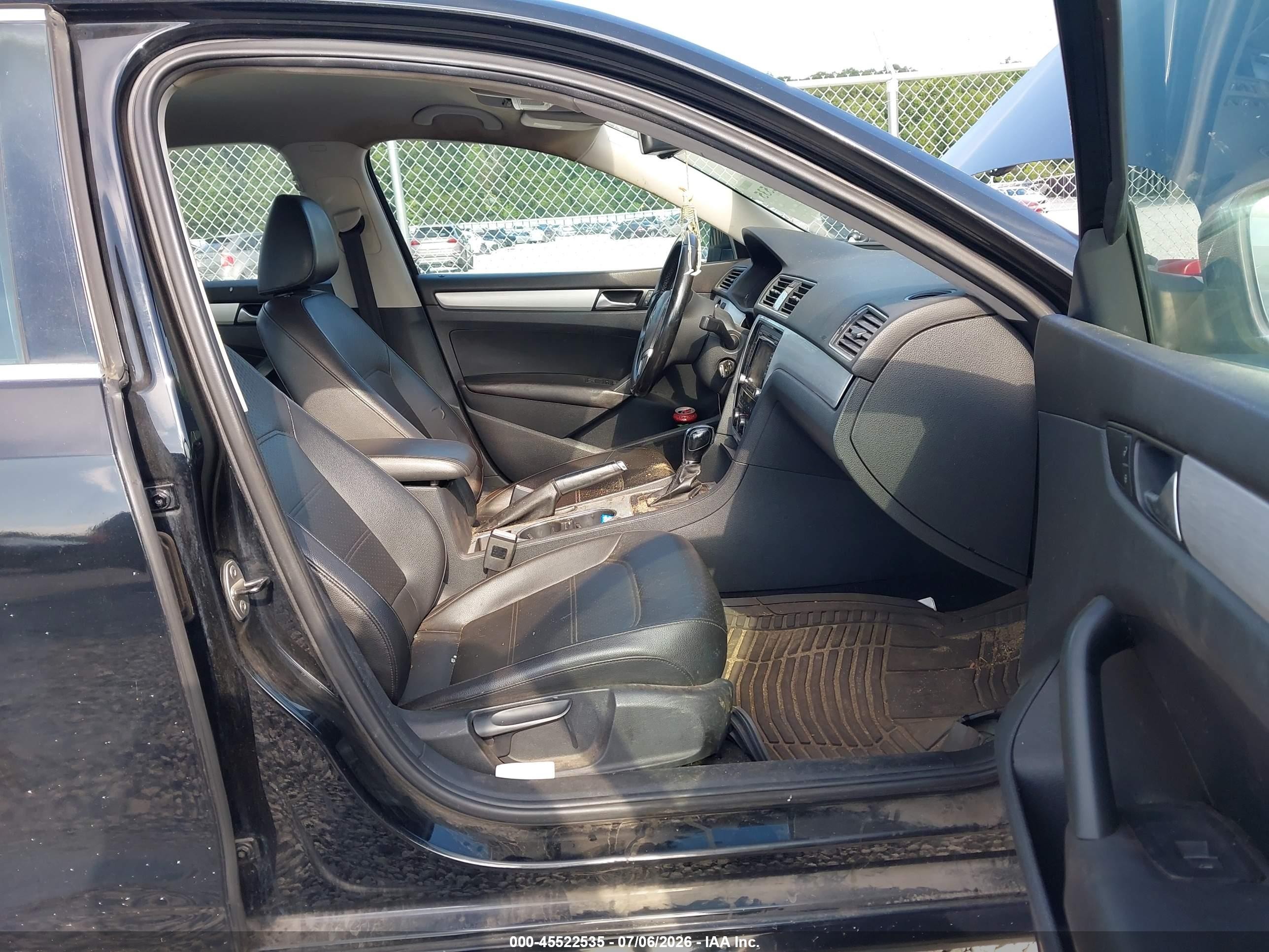 2013 Volkswagen Passat 2.5l Se Черный vin: 1VWBP7A33DC141300