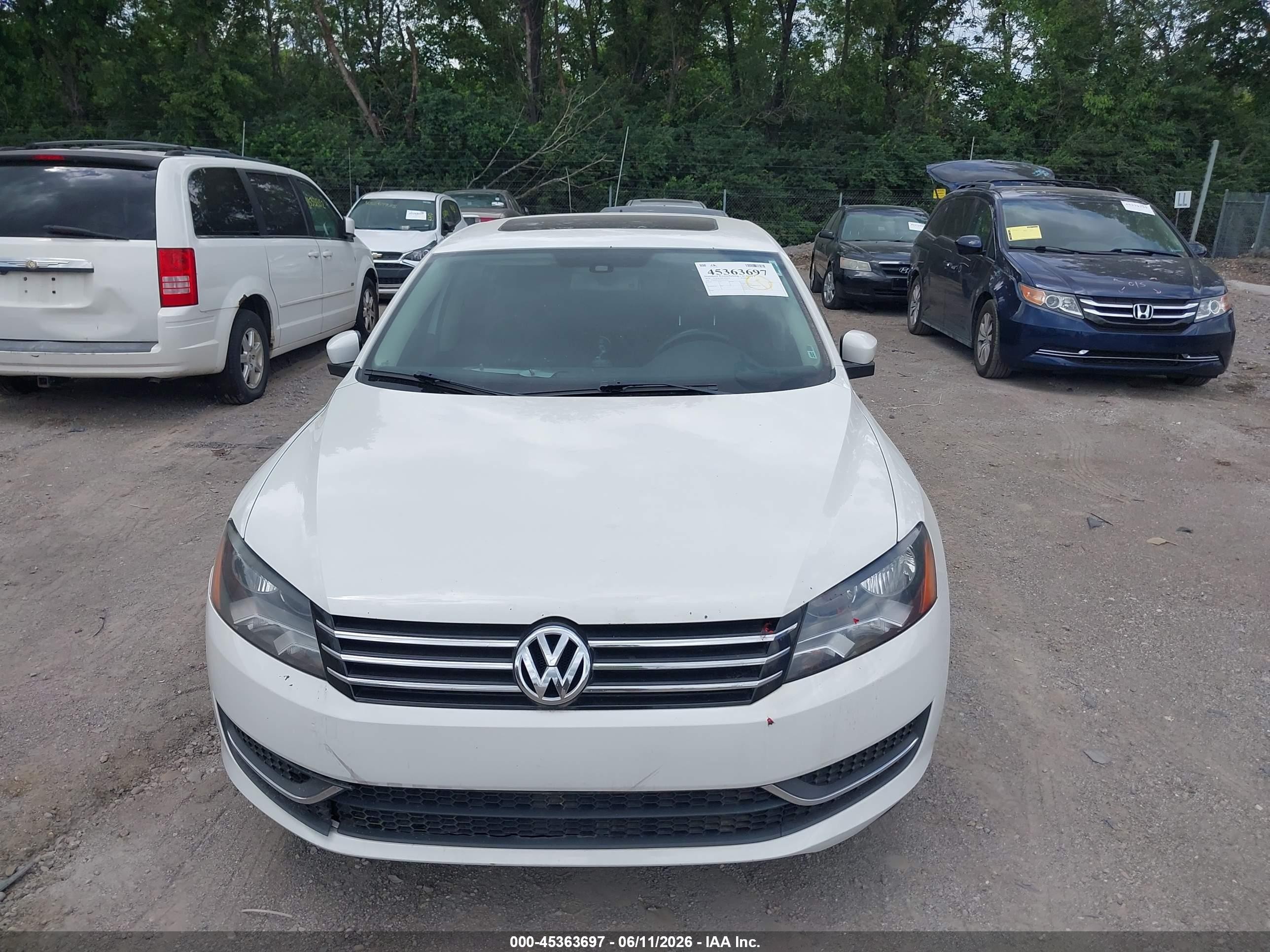 2014 Volkswagen Passat 2.5l Se White vin: 1VWBP7A33EC015374