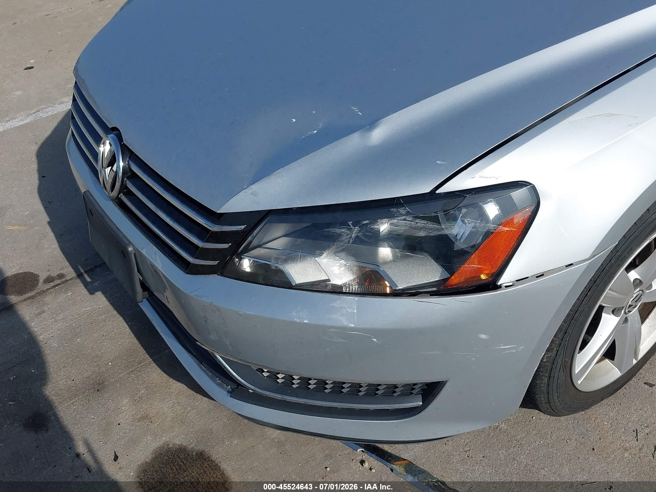 2012 Volkswagen Passat 2.5l Se Silver vin: 1VWBP7A34CC010102