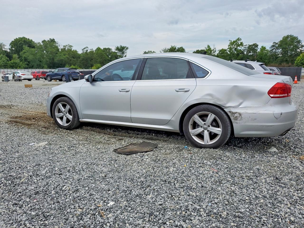 2012 Volkswagen Passat Se Silver vin: 1VWBP7A34CC028034