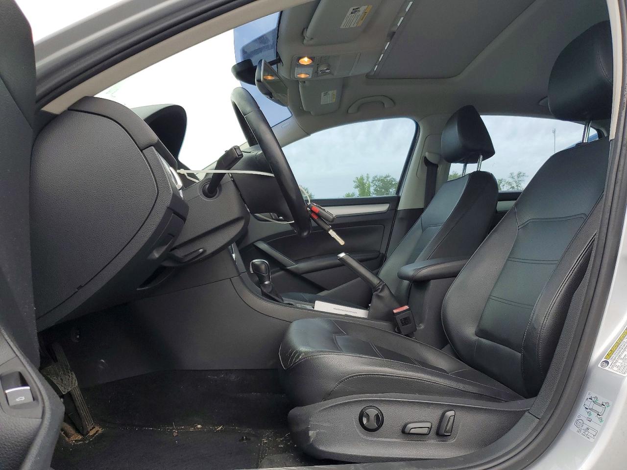 2012 Volkswagen Passat Se Silver vin: 1VWBP7A34CC028034