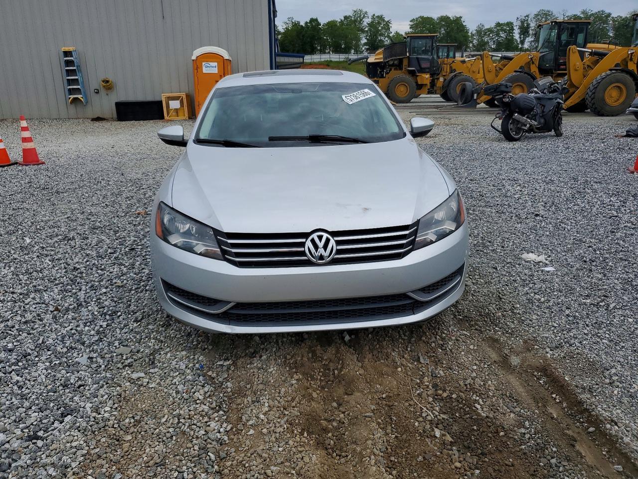2012 Volkswagen Passat Se Silver vin: 1VWBP7A34CC028034