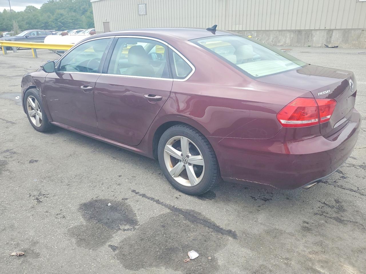 2012 Volkswagen Passat Se Red vin: 1VWBP7A34CC030589