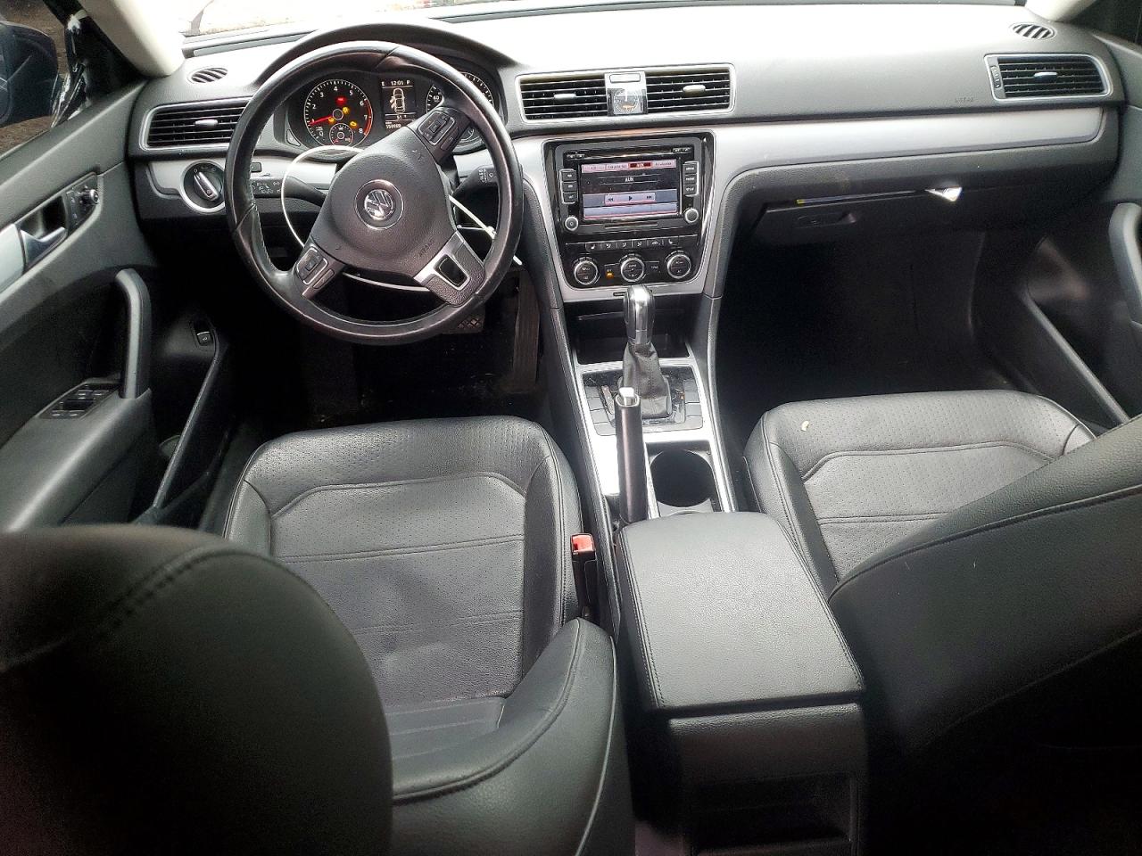 2012 Volkswagen Passat Se Maroon vin: 1VWBP7A34CC039826