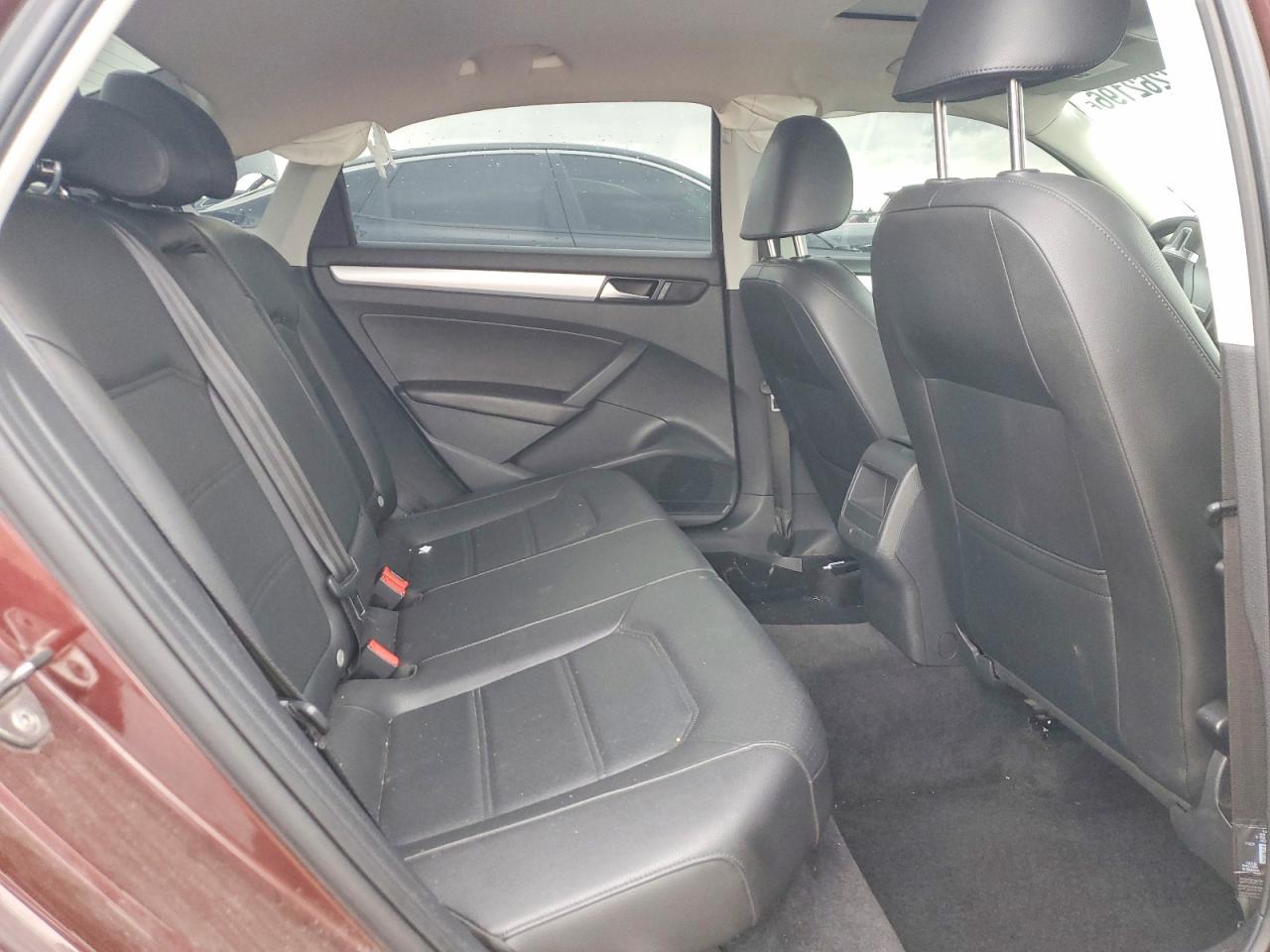 2012 Volkswagen Passat Se Maroon vin: 1VWBP7A34CC039826