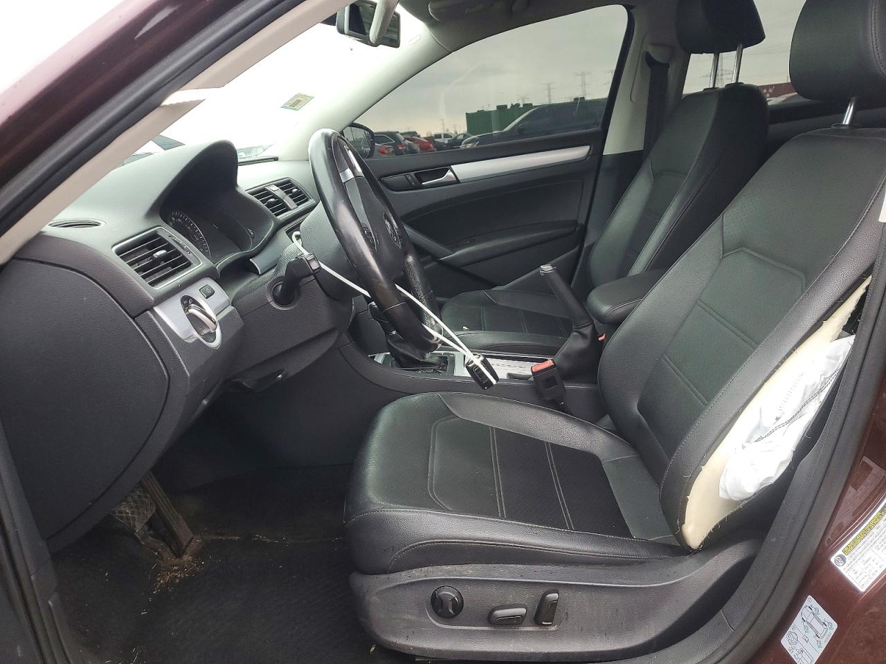 2012 Volkswagen Passat Se Maroon vin: 1VWBP7A34CC039826
