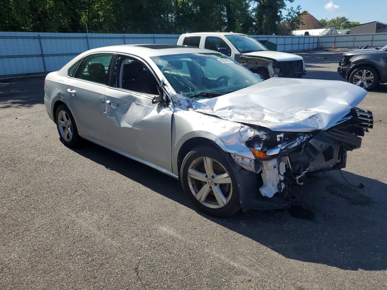 2012 Volkswagen Passat Se Silver vin: 1VWBP7A34CC089271