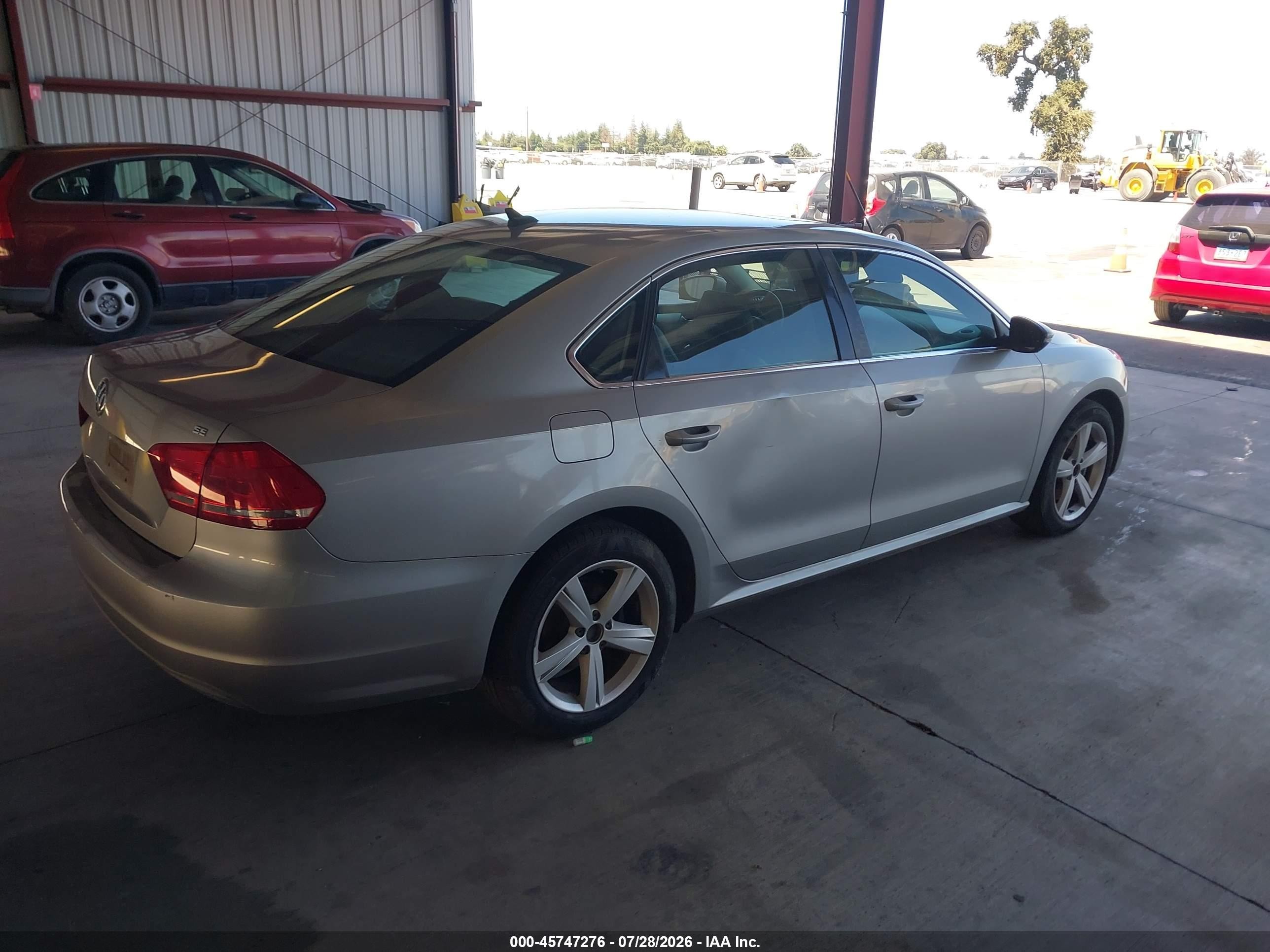 2012 Volkswagen Passat 2.5l Se Silver vin: 1VWBP7A34CC098603