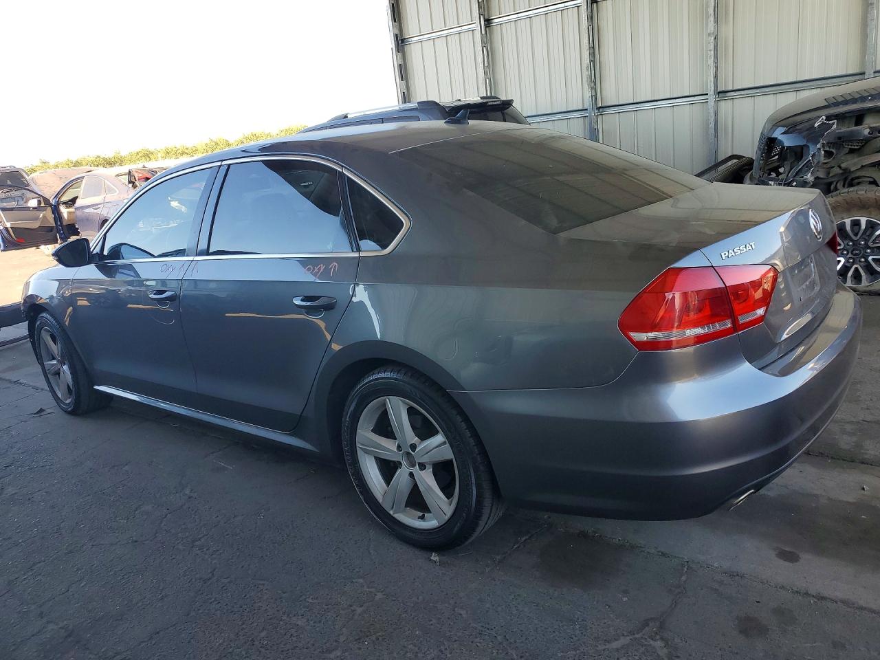 2012 Volkswagen Passat Se Silver vin: 1VWBP7A34CC105310