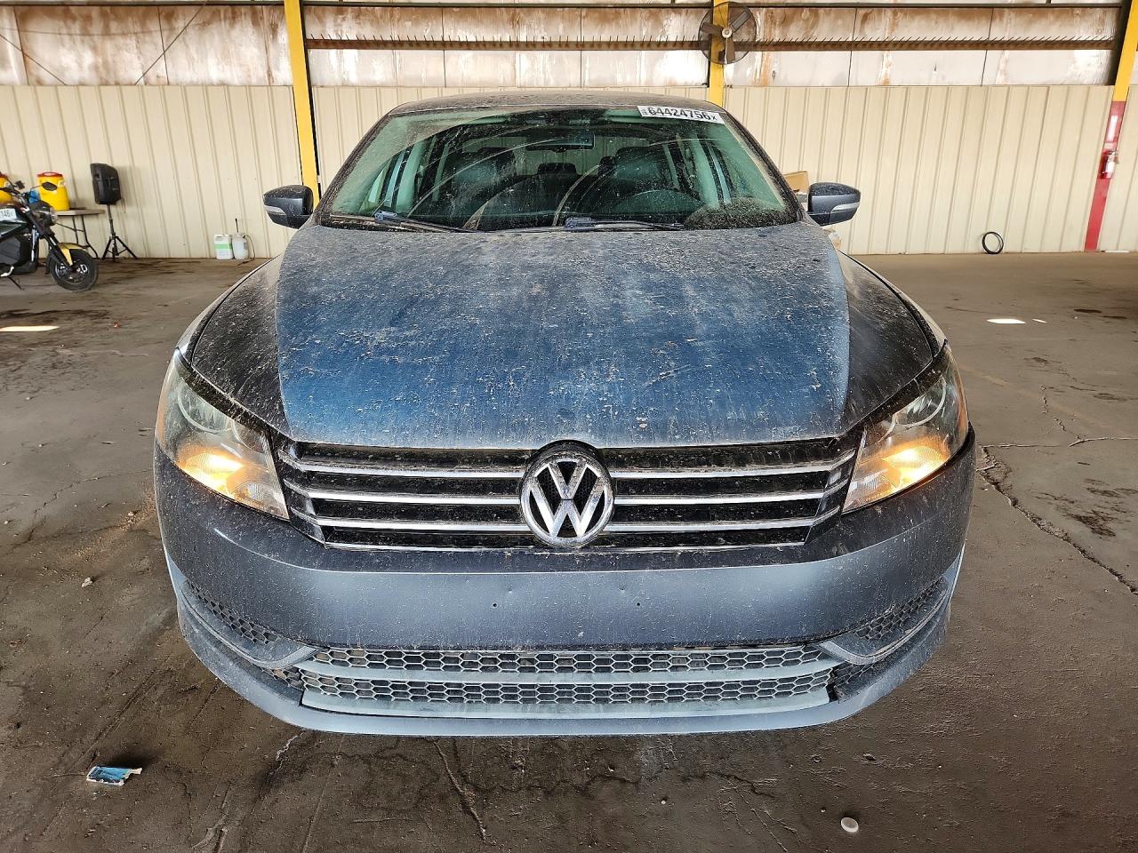 2013 Volkswagen Passat Se Gray vin: 1VWBP7A34DC009730