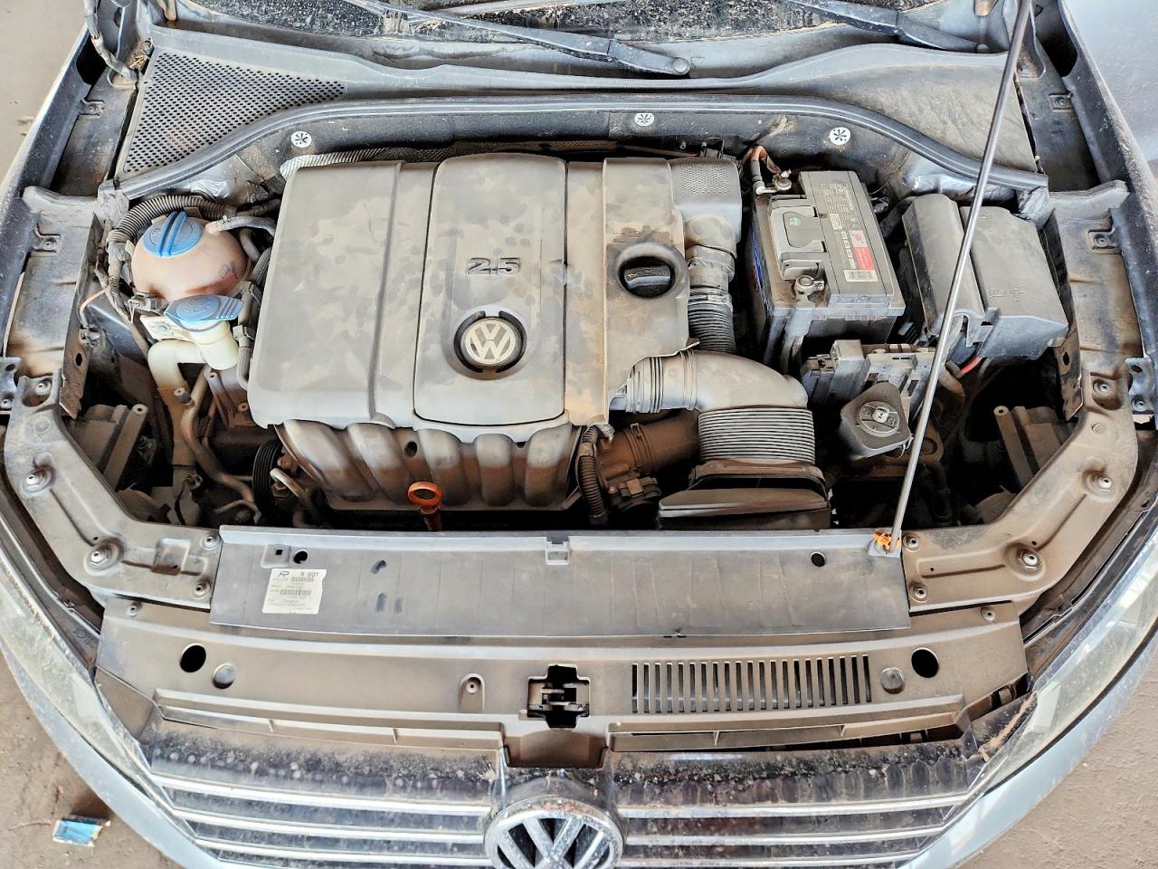 2013 Volkswagen Passat Se Gray vin: 1VWBP7A34DC009730