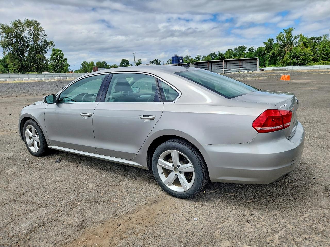 2013 Volkswagen Passat Se Silver vin: 1VWBP7A34DC018797