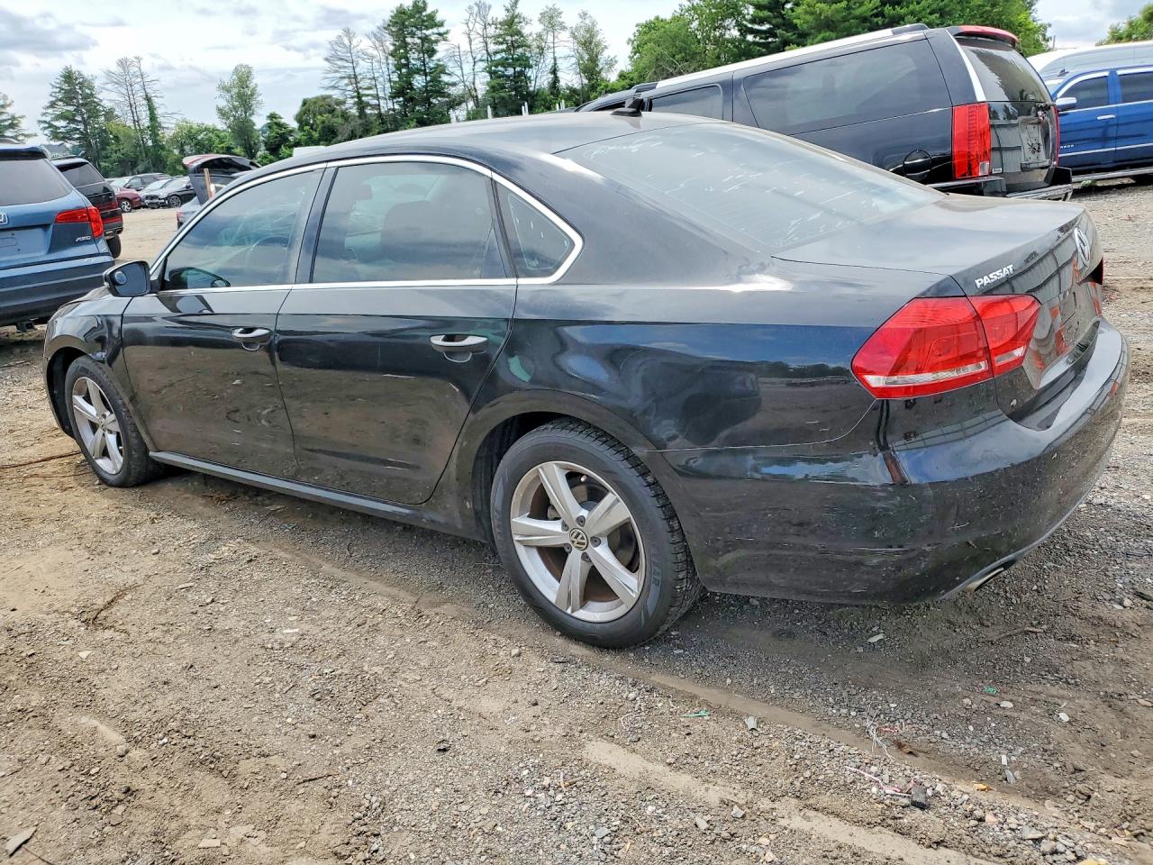 2013 Volkswagen Passat Se Black vin: 1VWBP7A34DC057986