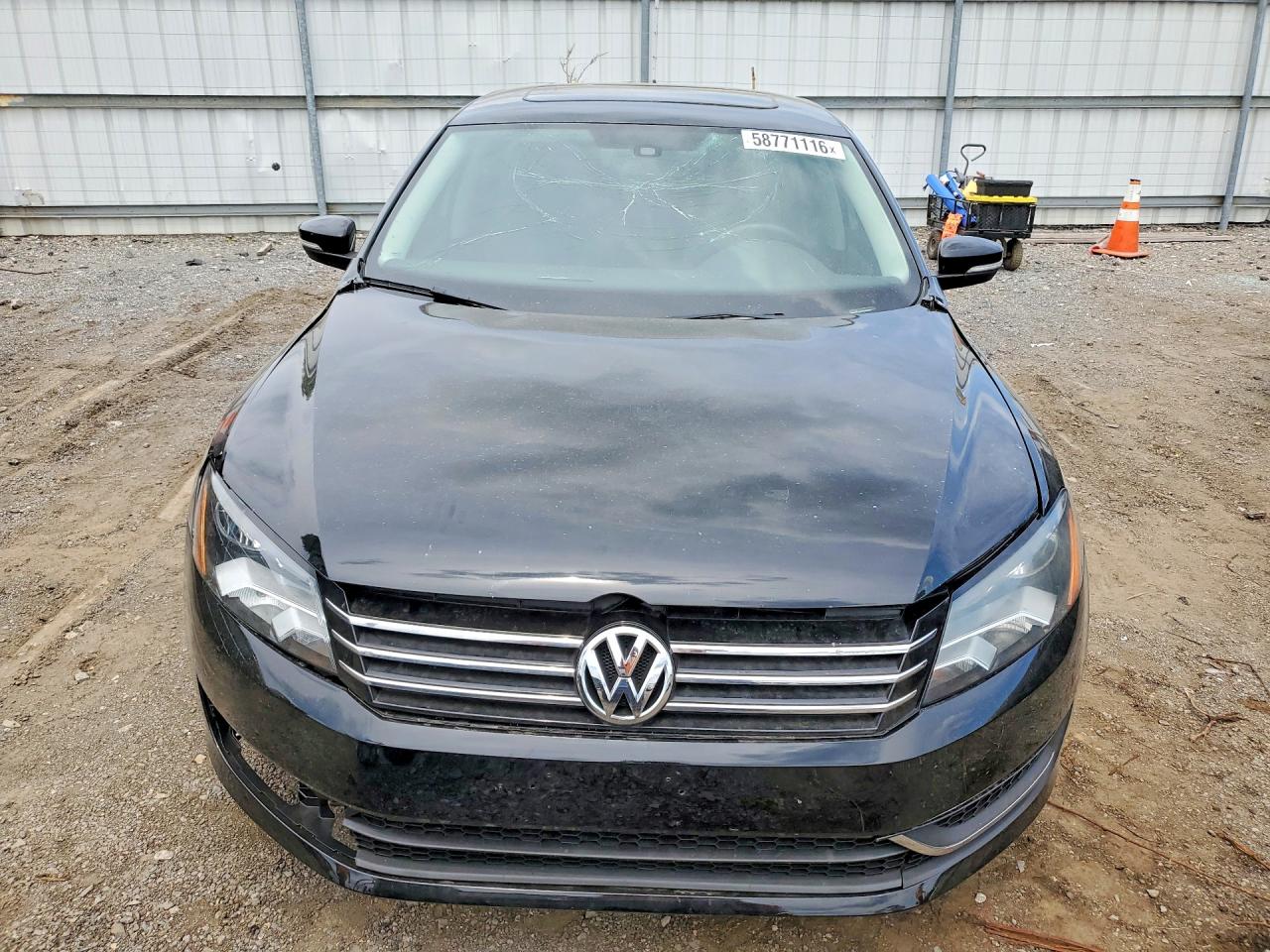 2013 Volkswagen Passat Se Black vin: 1VWBP7A34DC057986