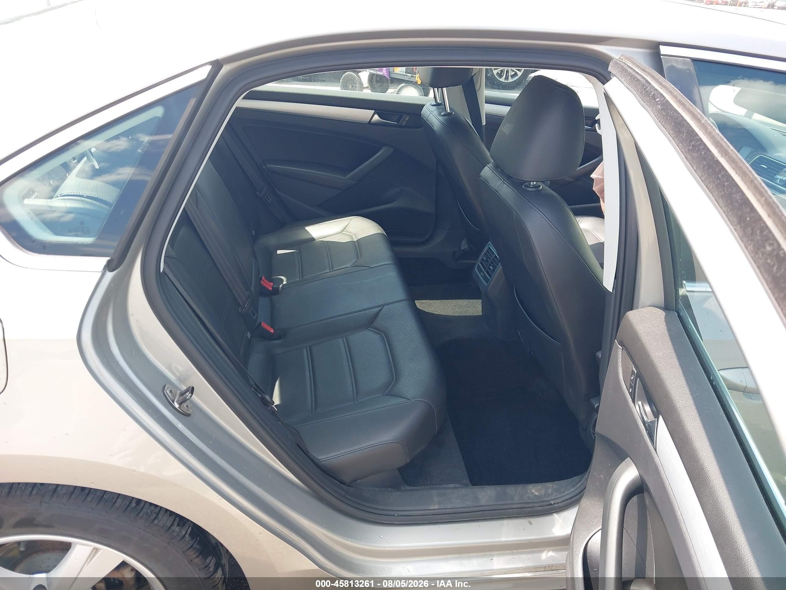 2013 Volkswagen Passat 2.5l Se Gray vin: 1VWBP7A34DC074724