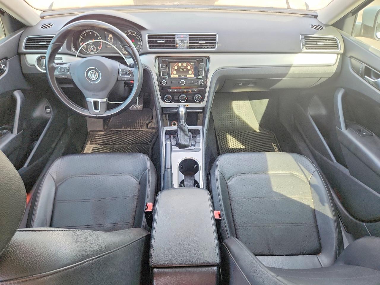 2013 Volkswagen Passat Se Silver vin: 1VWBP7A34DC082189
