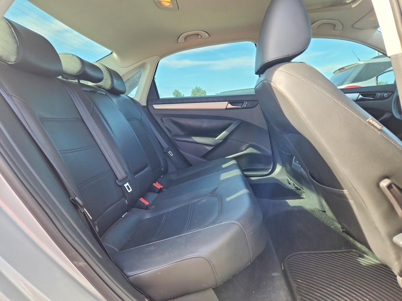 2013 Volkswagen Passat Se Silver vin: 1VWBP7A34DC082189