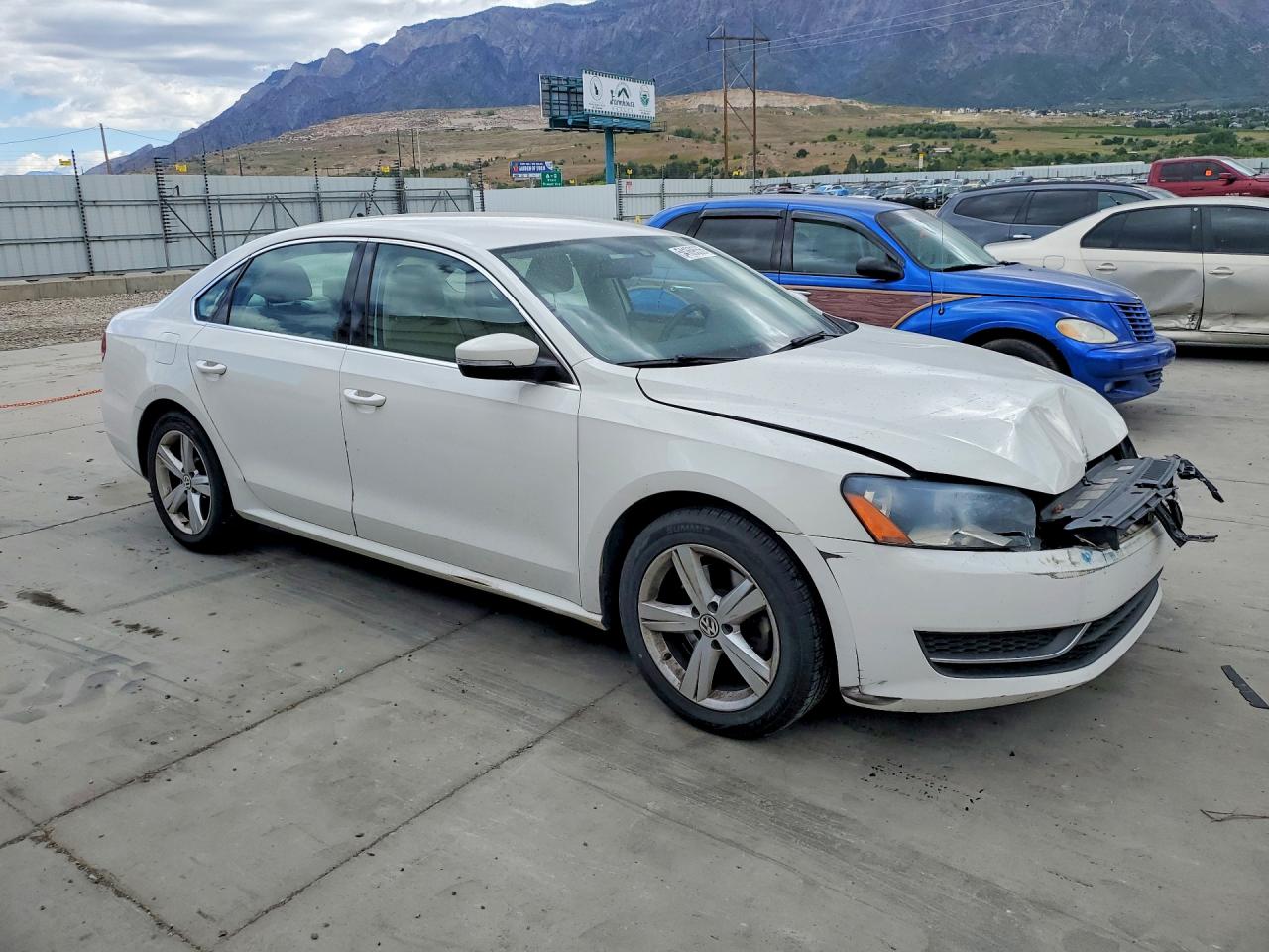 2013 Volkswagen Passat Se White vin: 1VWBP7A34DC090079