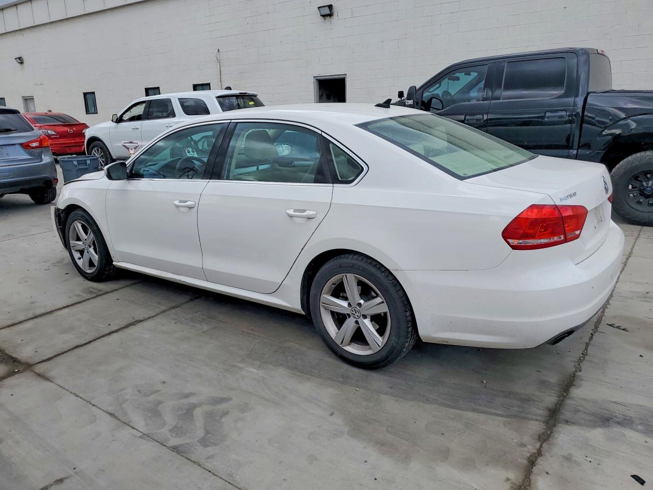 2013 Volkswagen Passat Se White vin: 1VWBP7A34DC090079