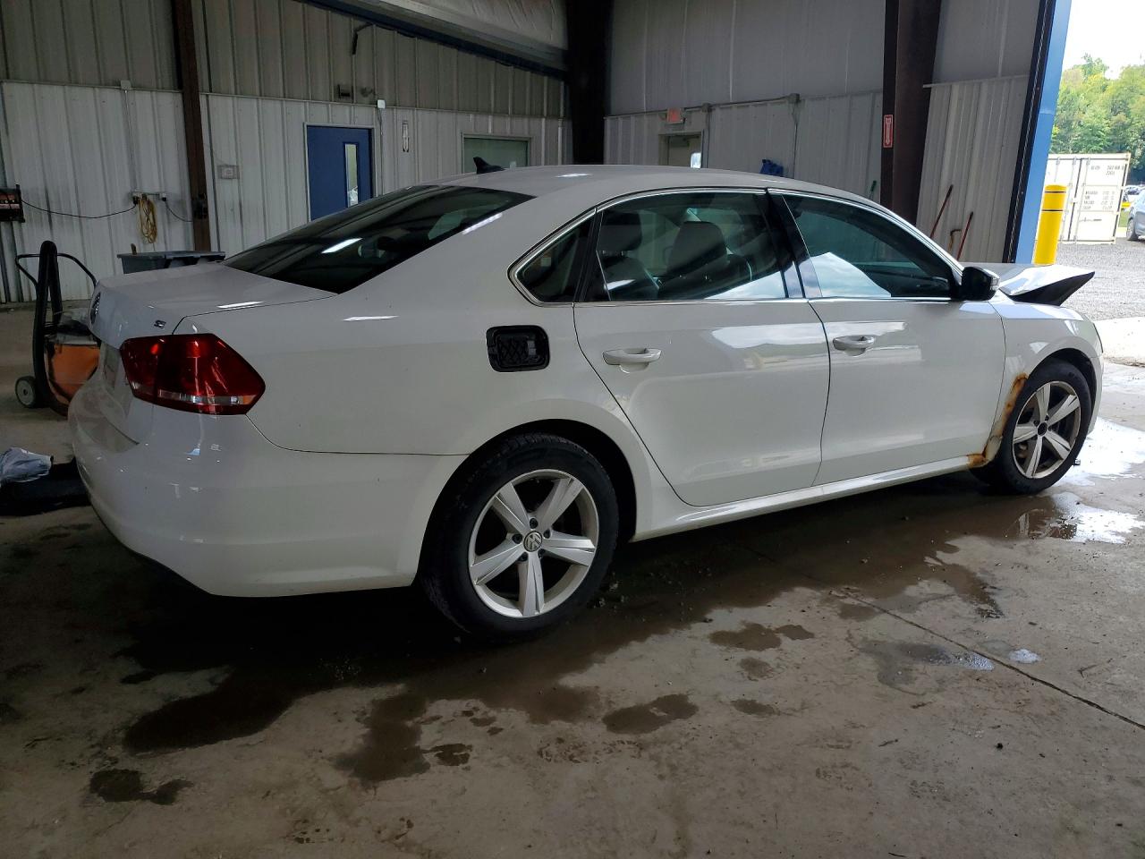 2013 Volkswagen Passat Se White vin: 1VWBP7A34DC092043