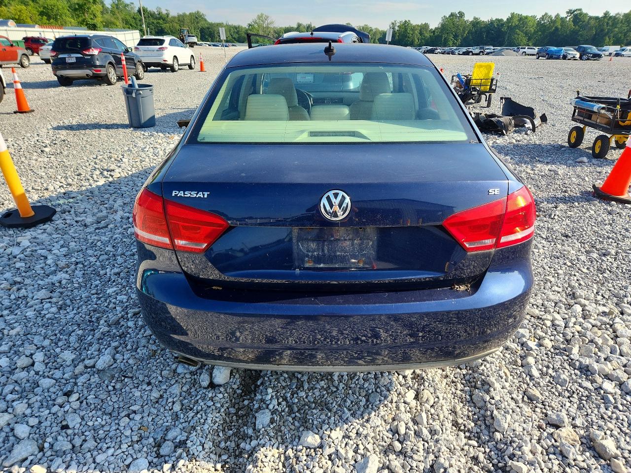 2013 Volkswagen Passat Se Blue vin: 1VWBP7A34DC094181