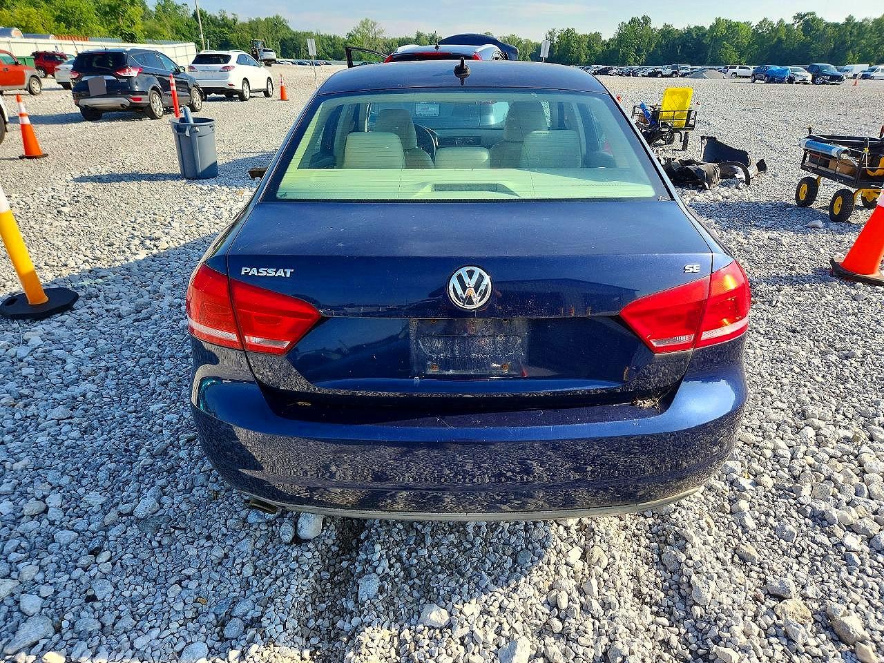 2013 Volkswagen Passat Se Blue vin: 1VWBP7A34DC094181