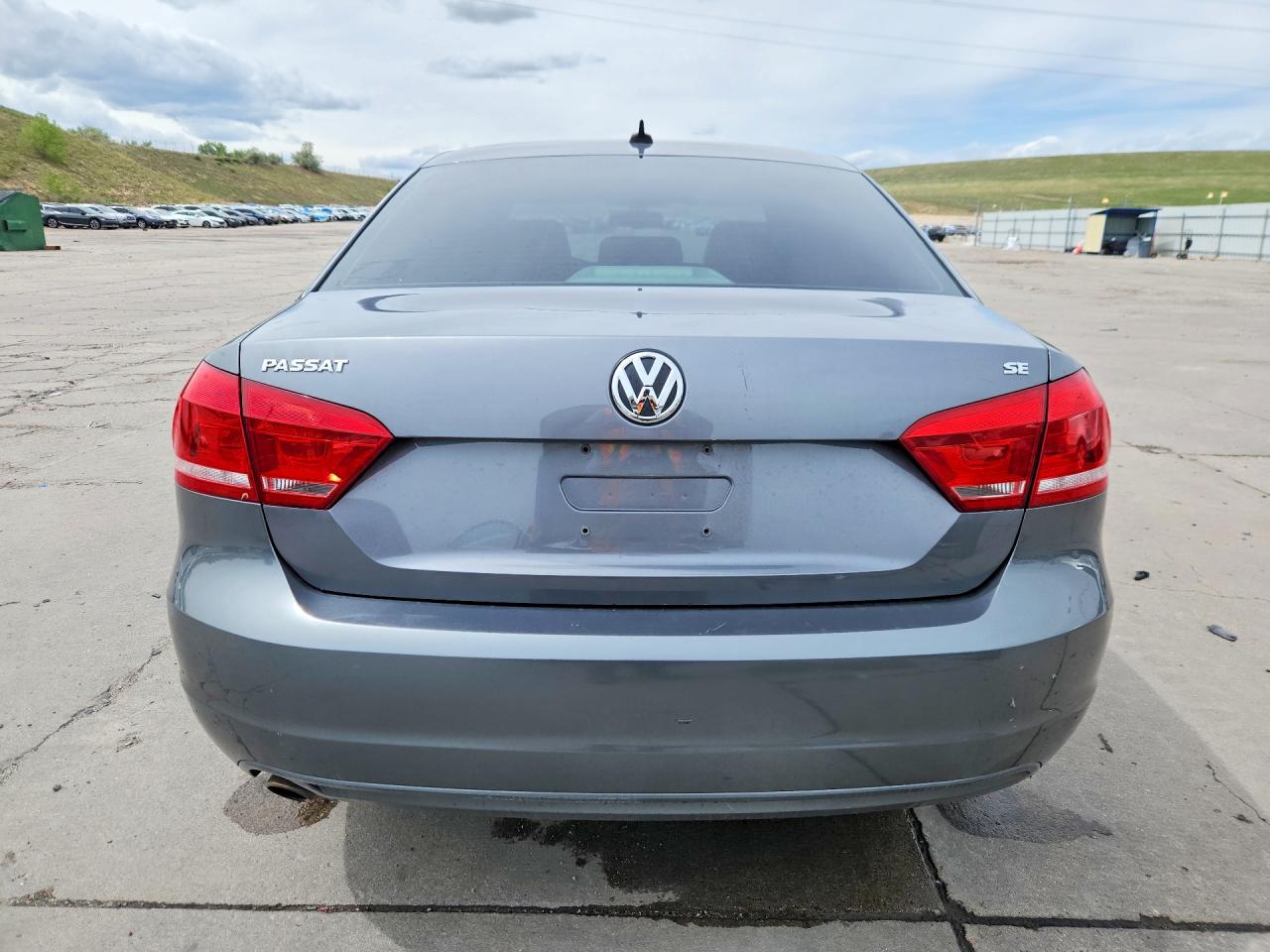 2013 Volkswagen Passat Se Серый vin: 1VWBP7A34DC102313